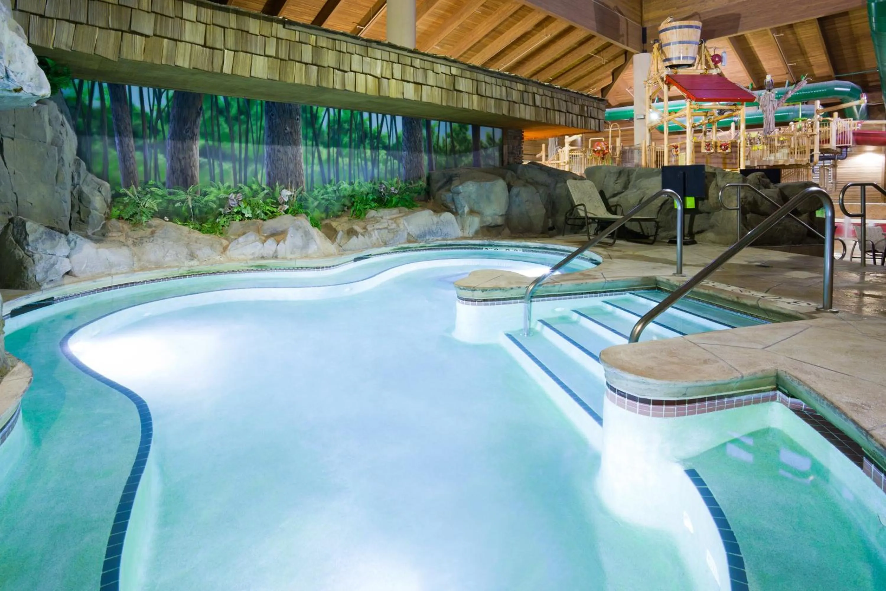 Swimming pool in Holiday Inn Express Hotel & Suites Brainerd-Baxter by IHG