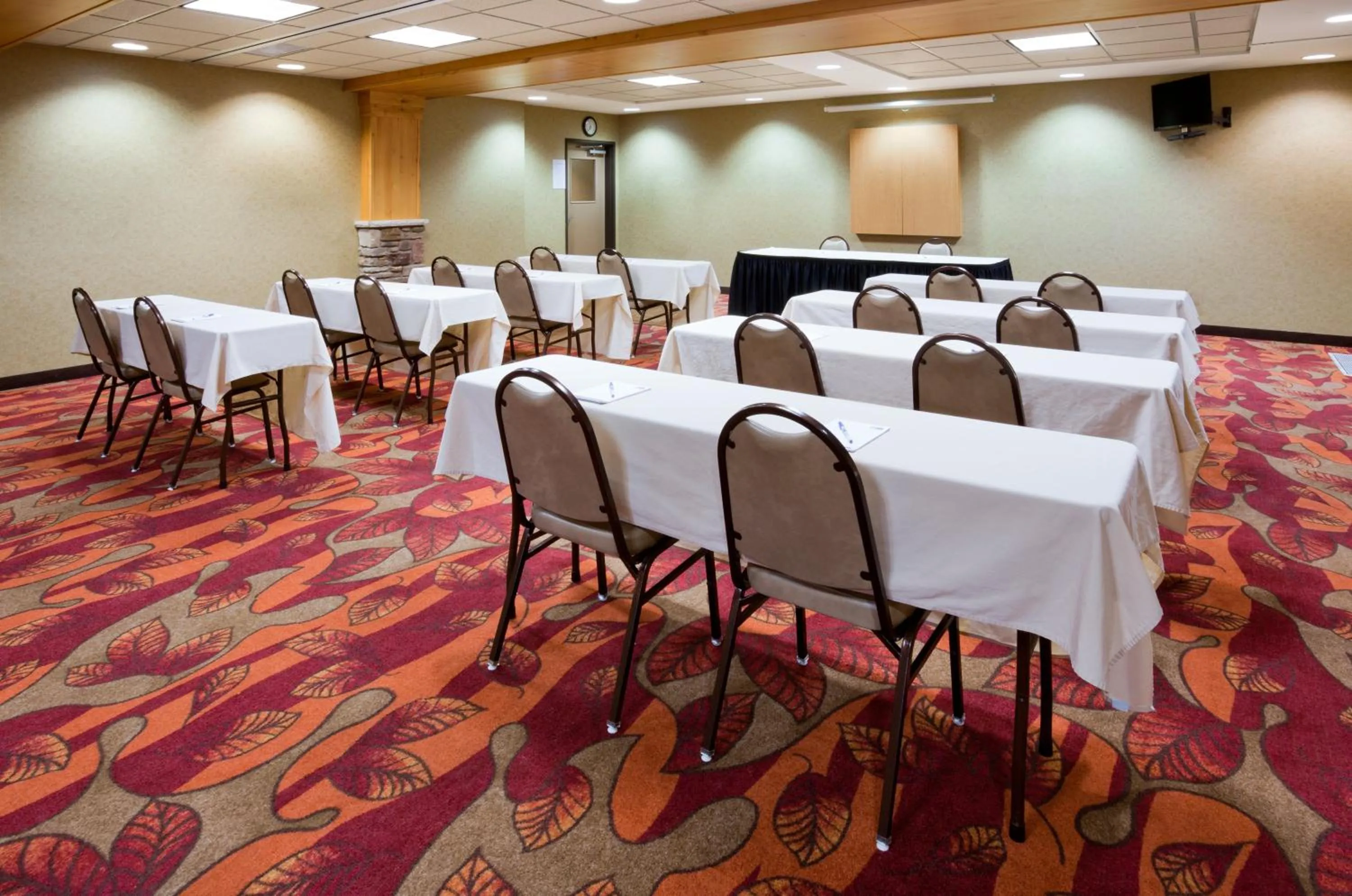 Meeting/conference room in Holiday Inn Express Hotel & Suites Brainerd-Baxter by IHG