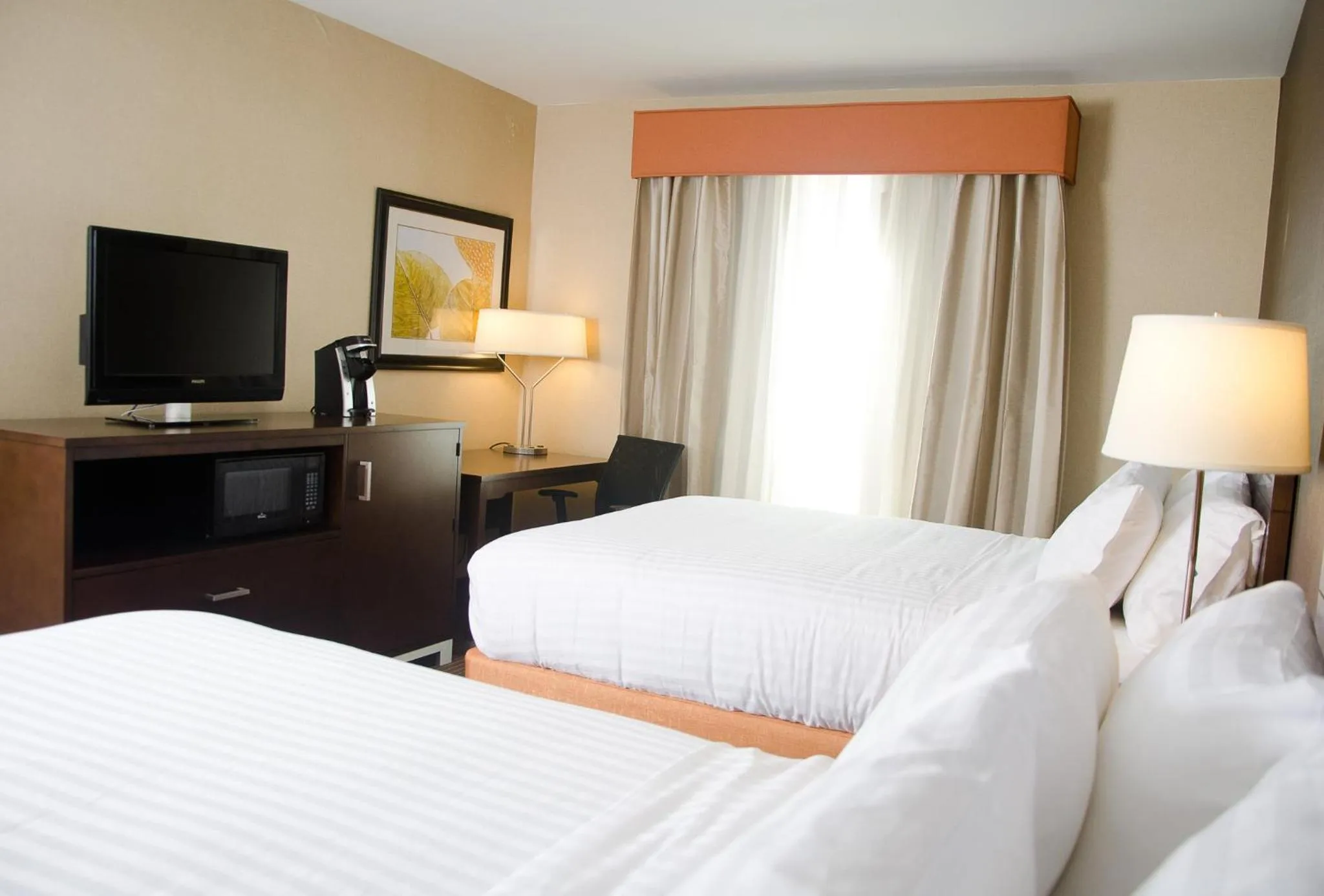 Photo of the whole room, Bed in Holiday Inn Express Hotel & Suites Watertown - Thousand Islands by IHG