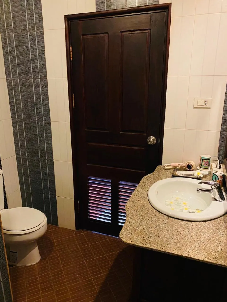 Bathroom in Luang Prabang Maison Vongprachan & Travel