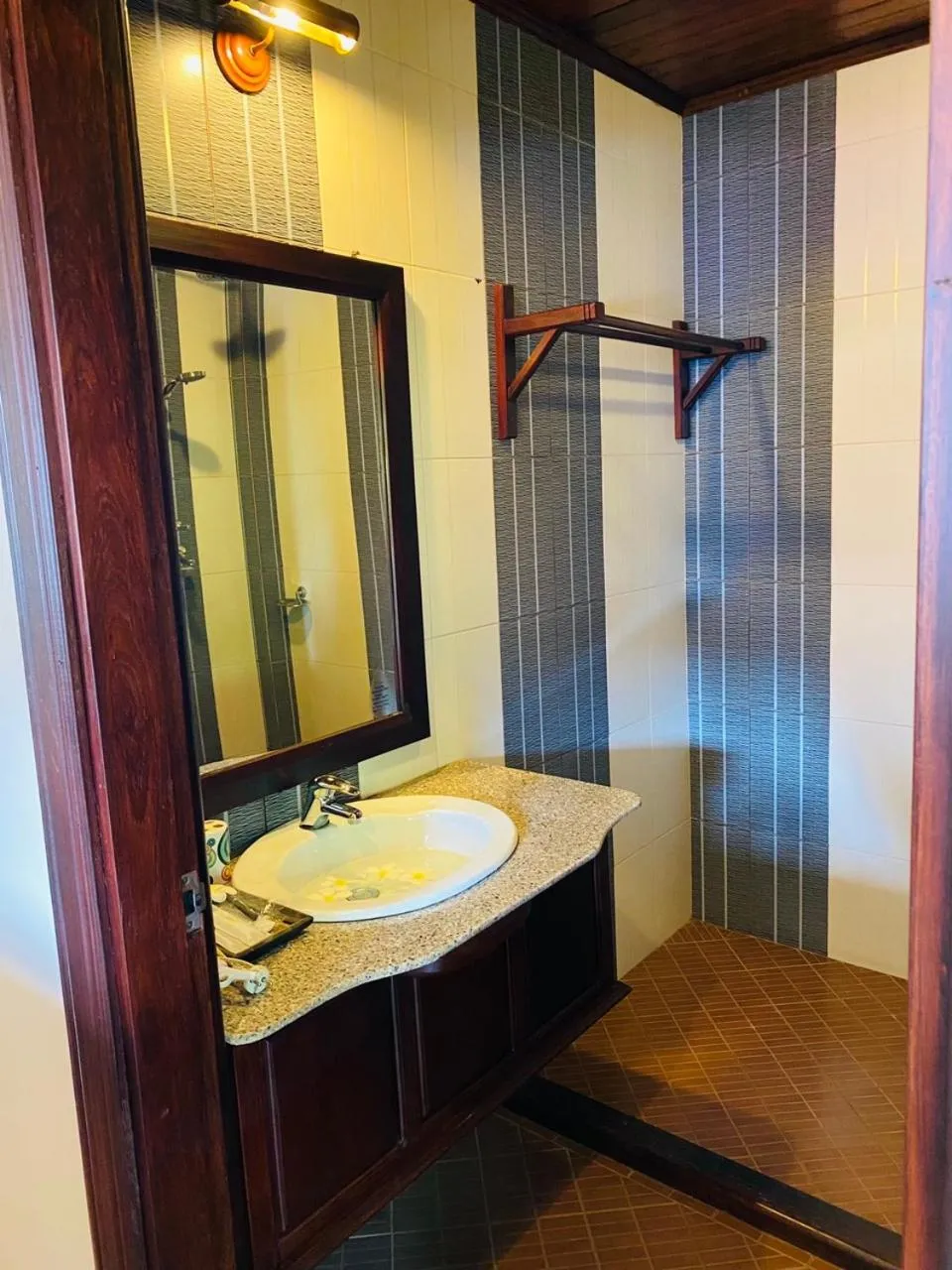 Bathroom in Luang Prabang Maison Vongprachan & Travel