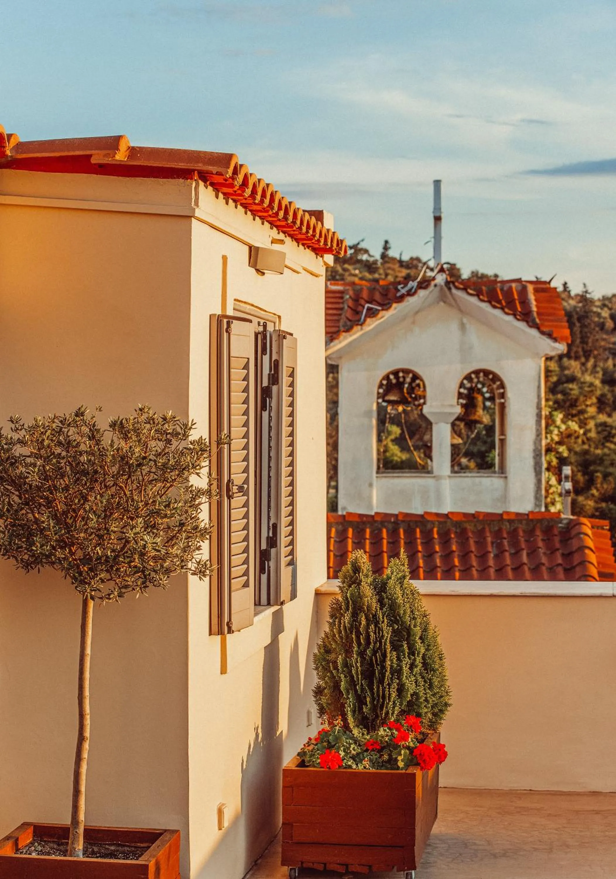 Property building in Suitas