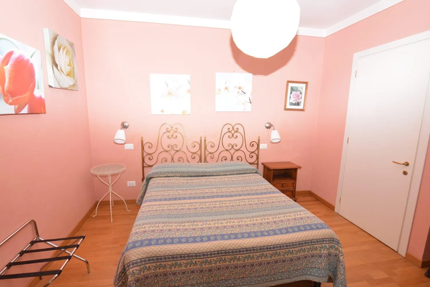 Photo of the whole room in Albergo Casa Al Sole