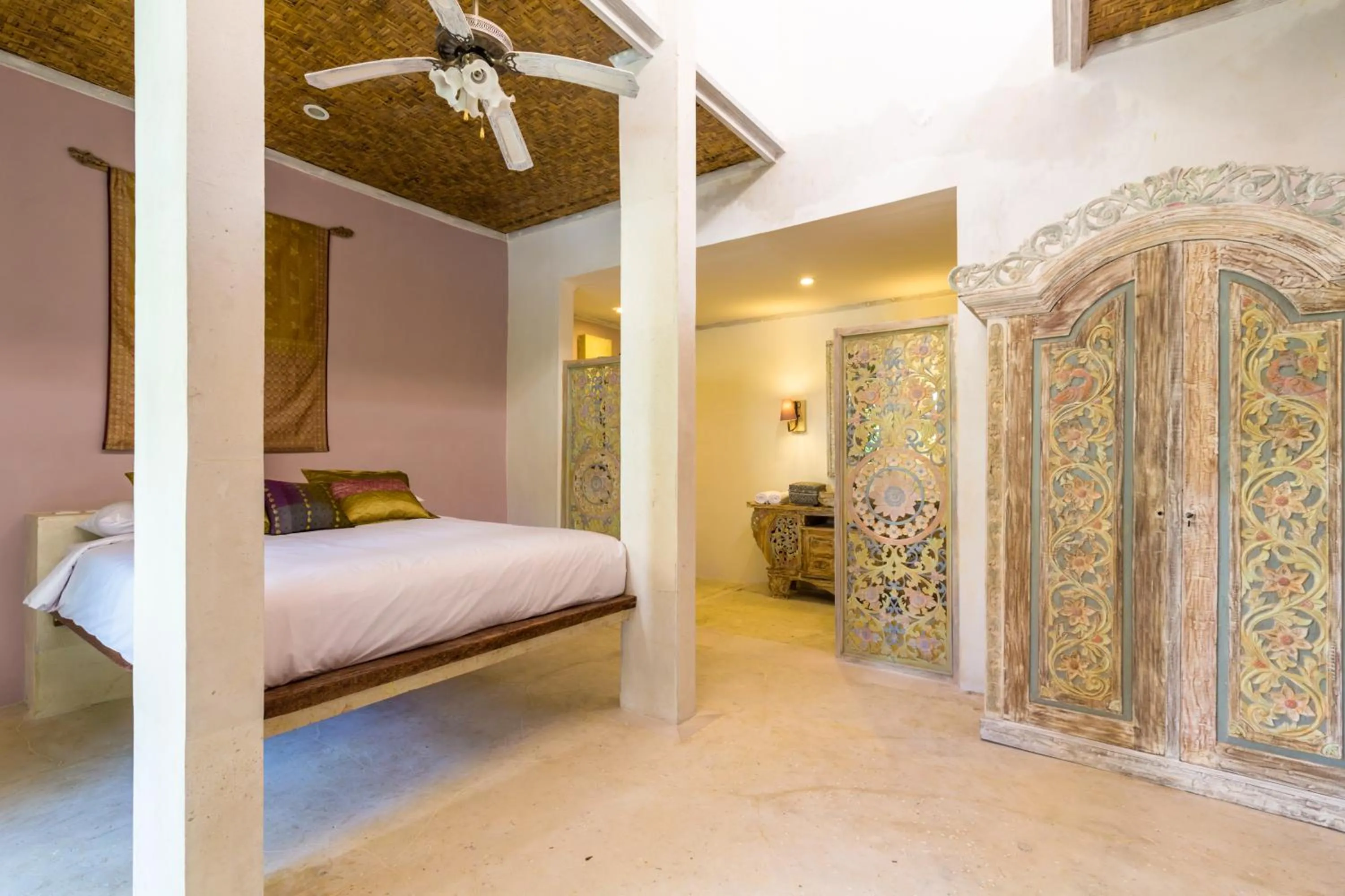 Photo of the whole room, Bed in BoHo Bingin Beach Bali