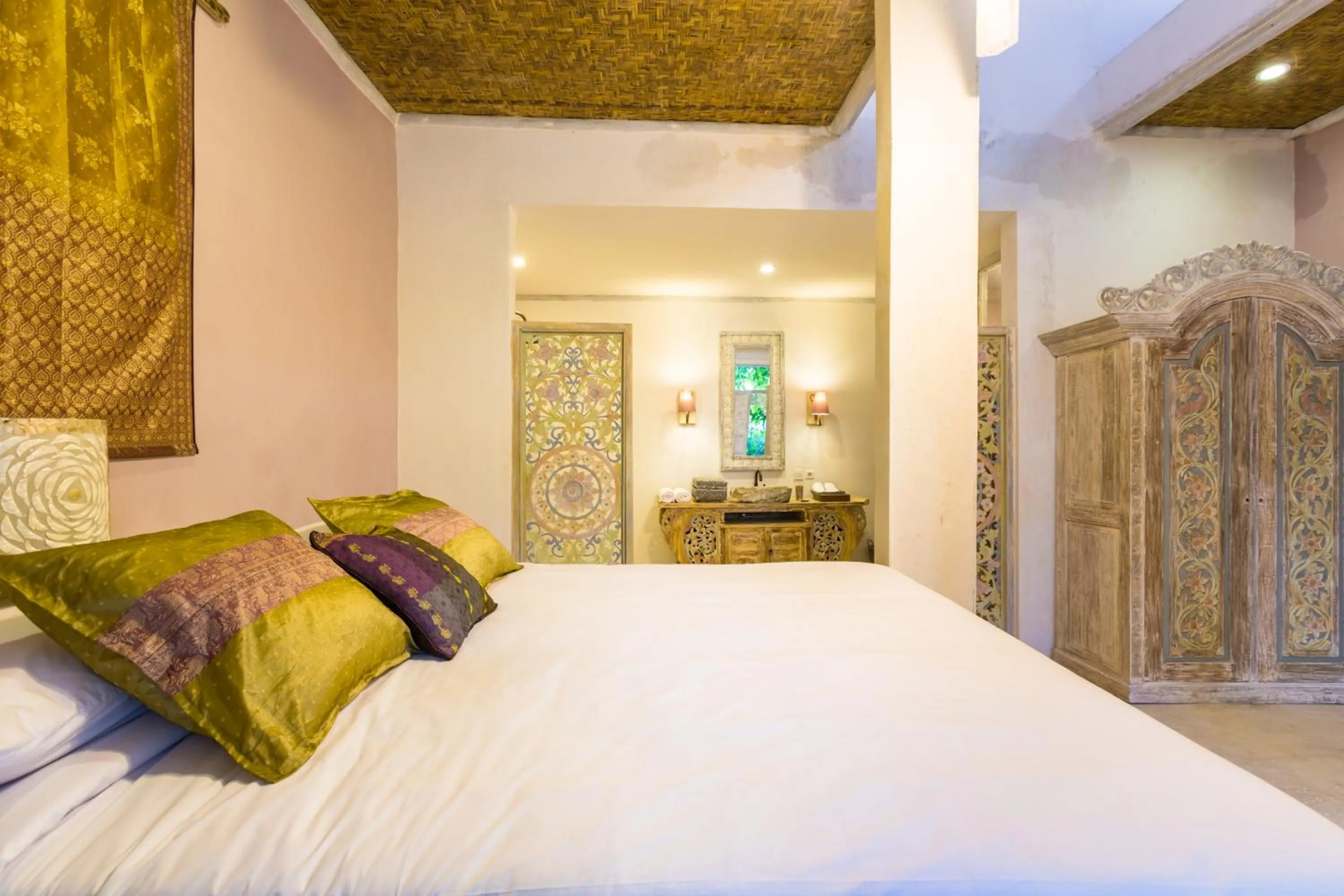 Photo of the whole room, Bed in BoHo Bingin Beach Bali