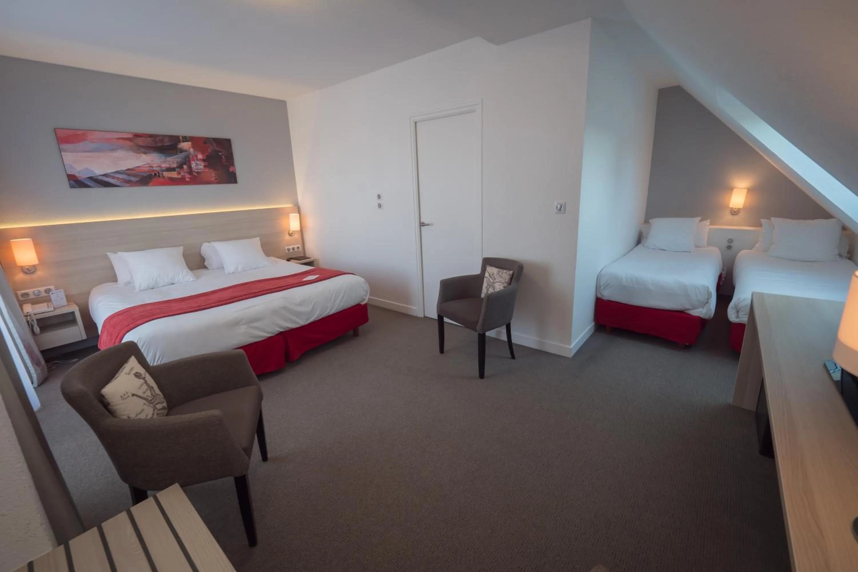 Bedroom, Bed in Best Western Plus Le Roof Vannes Bord de Mer