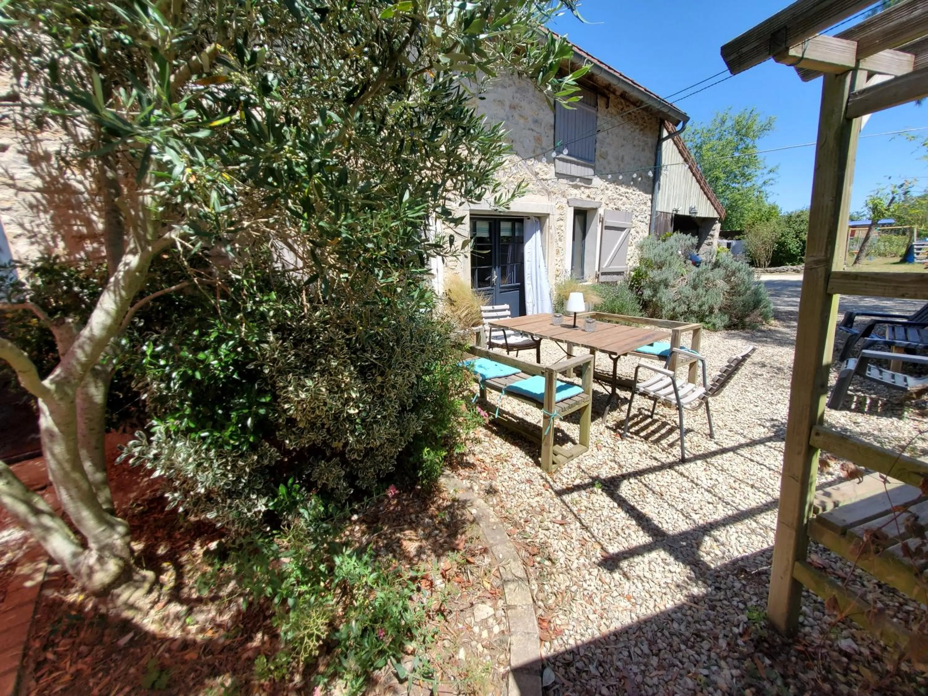 Property building in la grange aux hirondelles