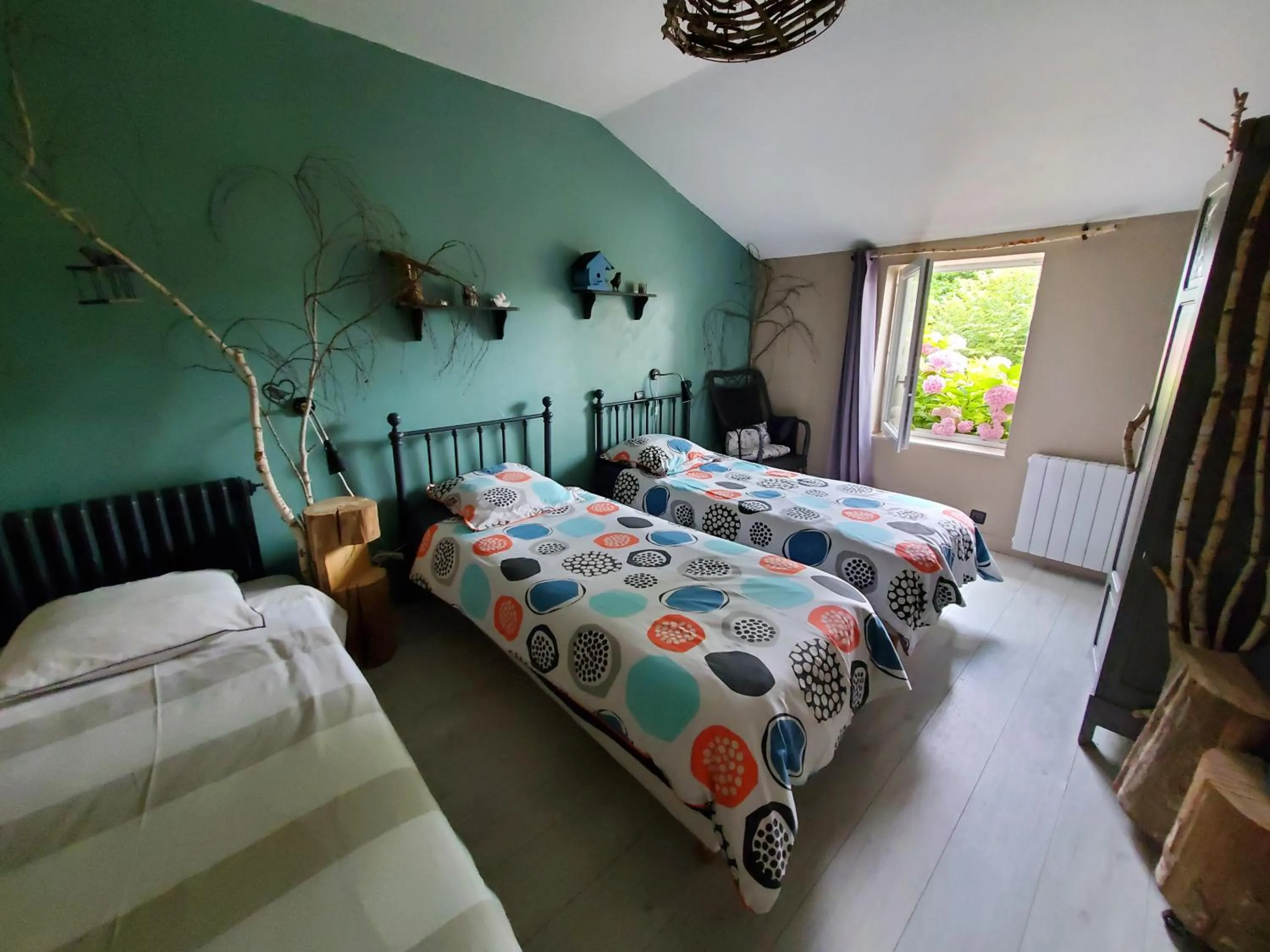 Bed in la grange aux hirondelles