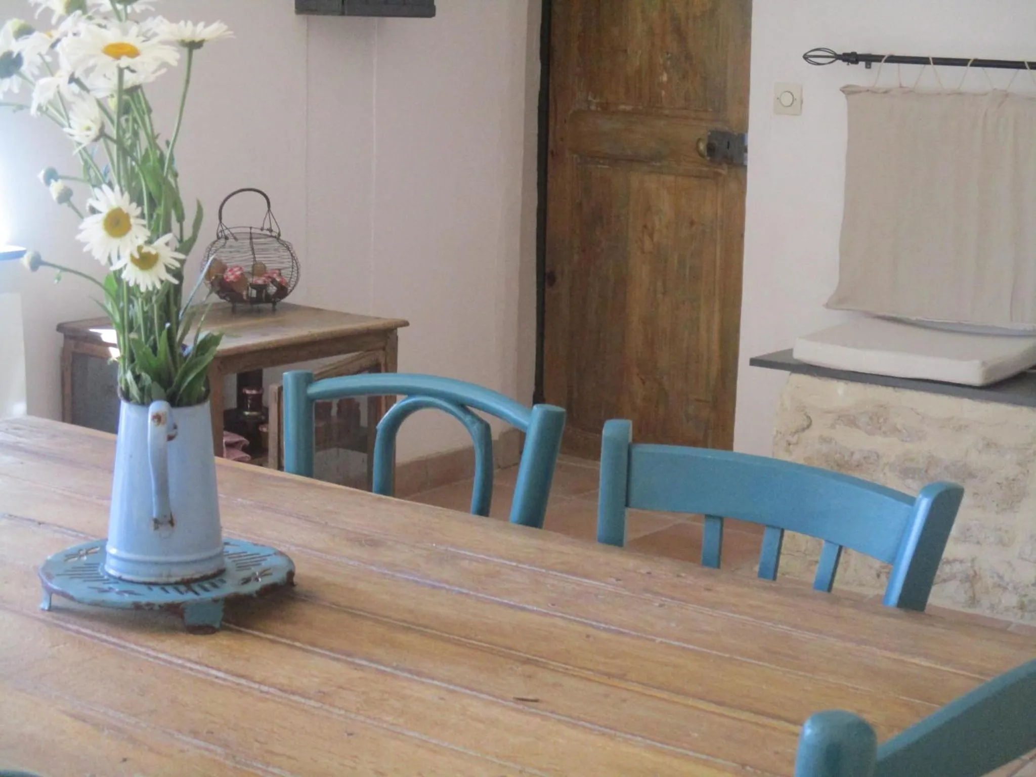 Kitchen or kitchenette in la grange aux hirondelles