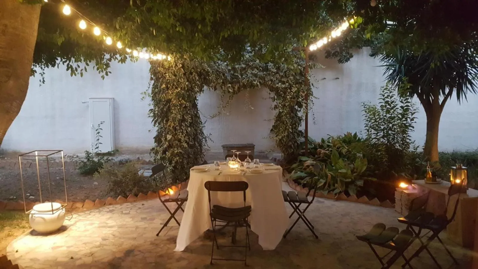 Patio in Giardini Mon Plaisir