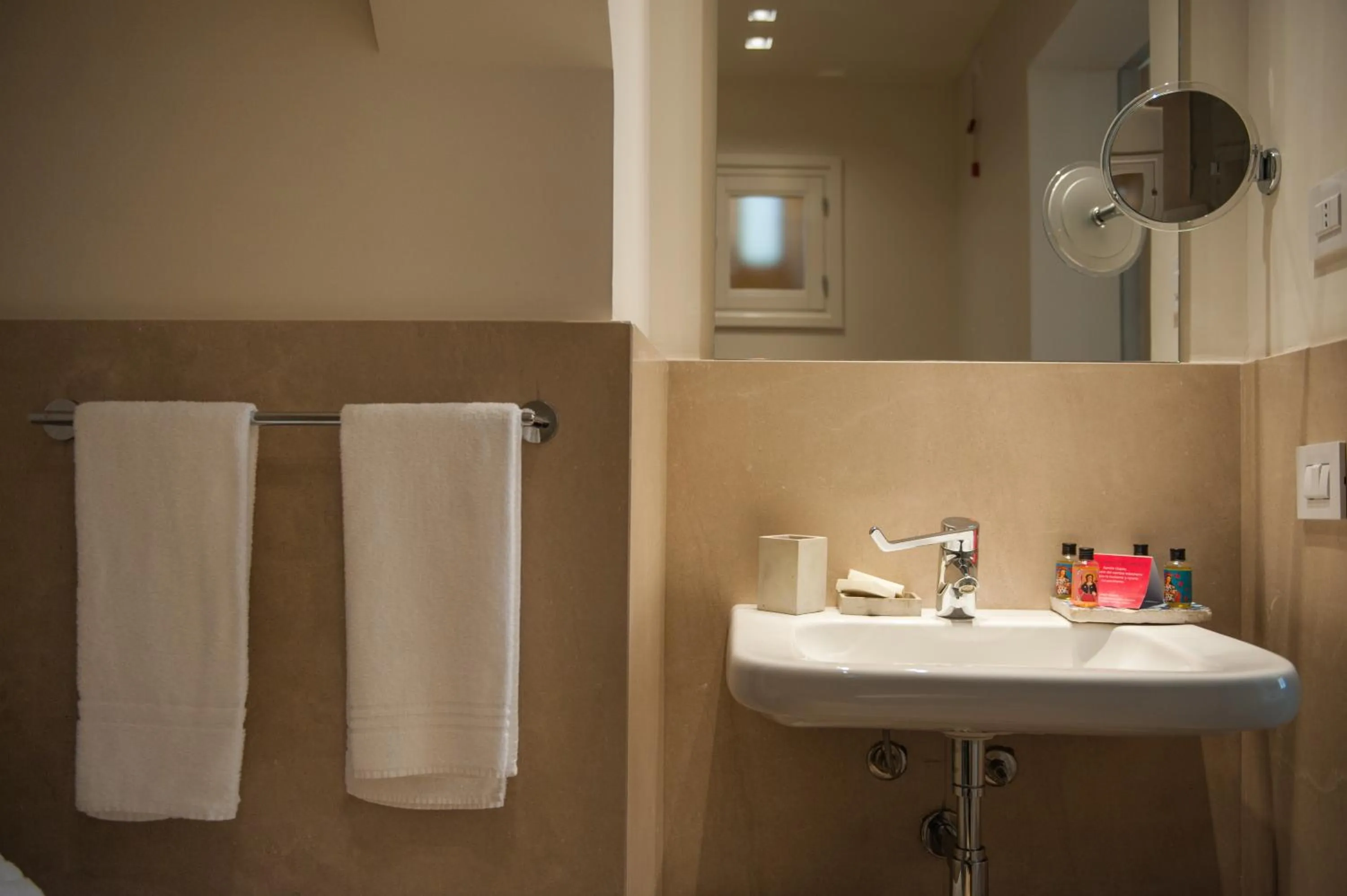 Bathroom in Giardini Mon Plaisir