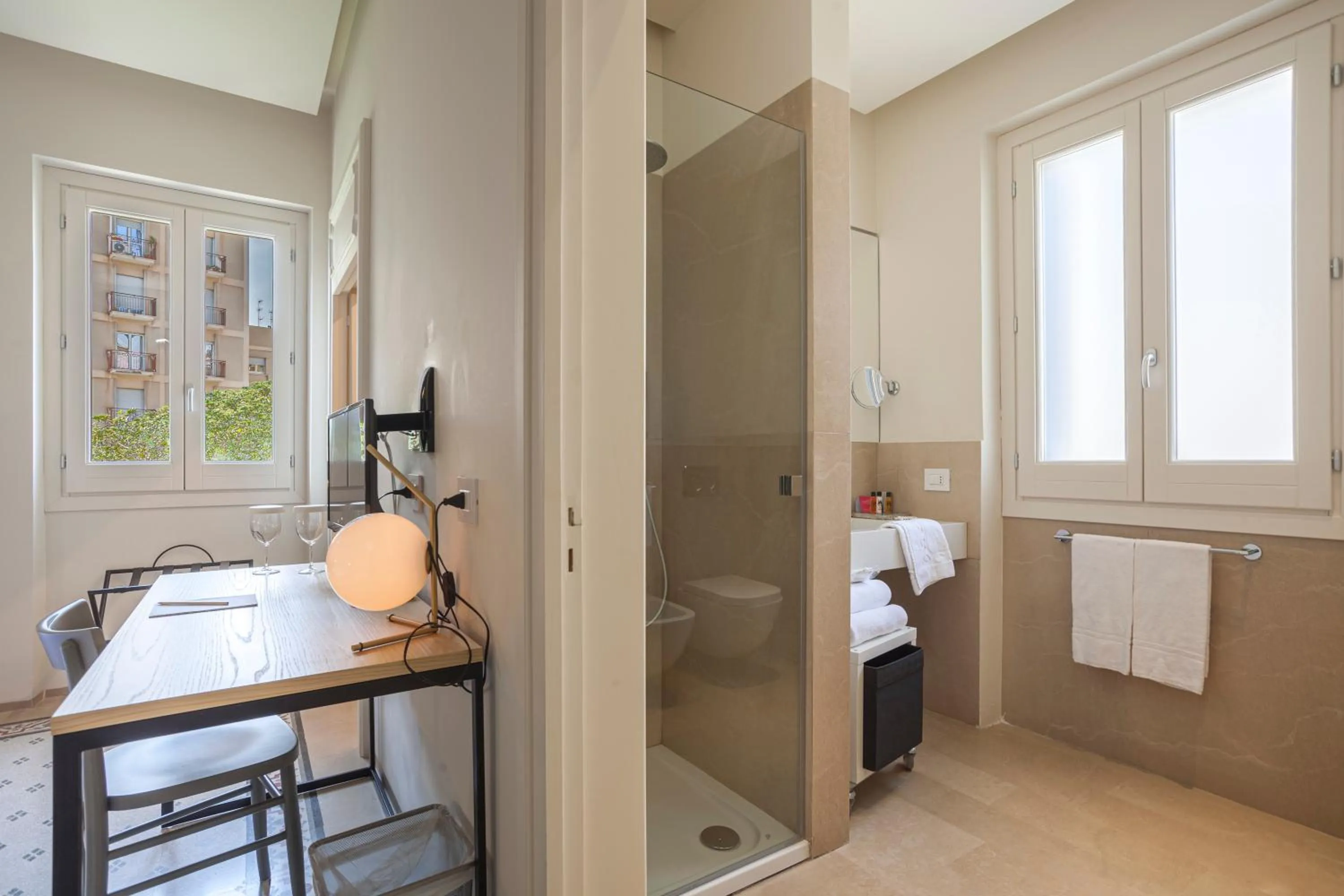 Shower in Giardini Mon Plaisir