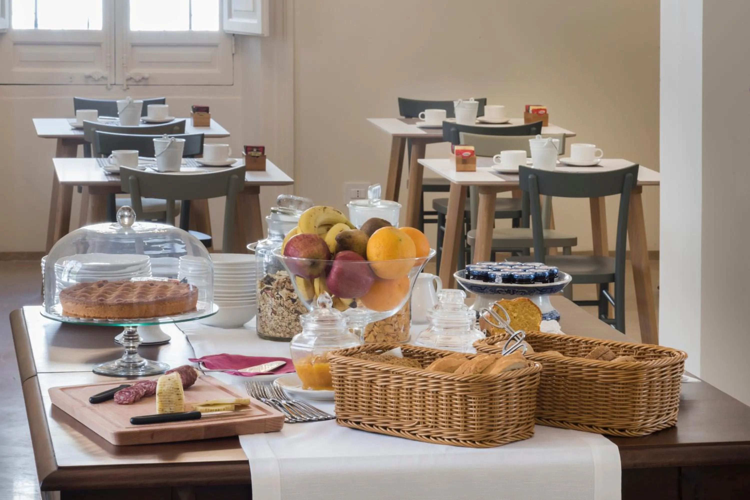 Buffet breakfast in Giardini Mon Plaisir