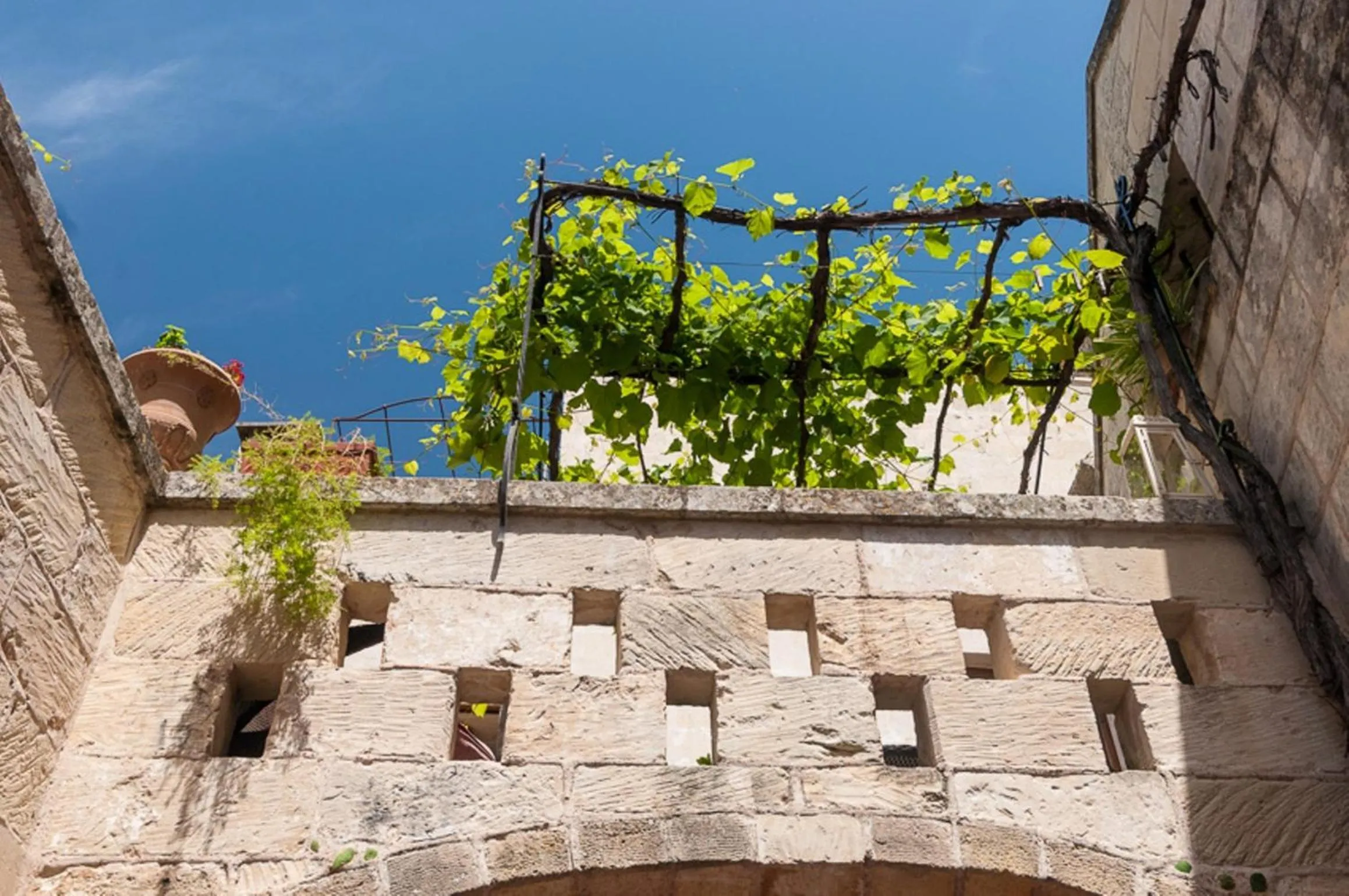 Facade/entrance in Borgoterra