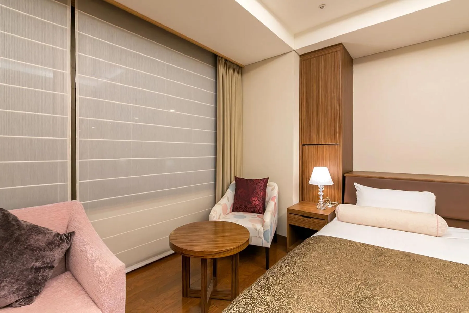 Photo of the whole room, Bed in Onyado Toho