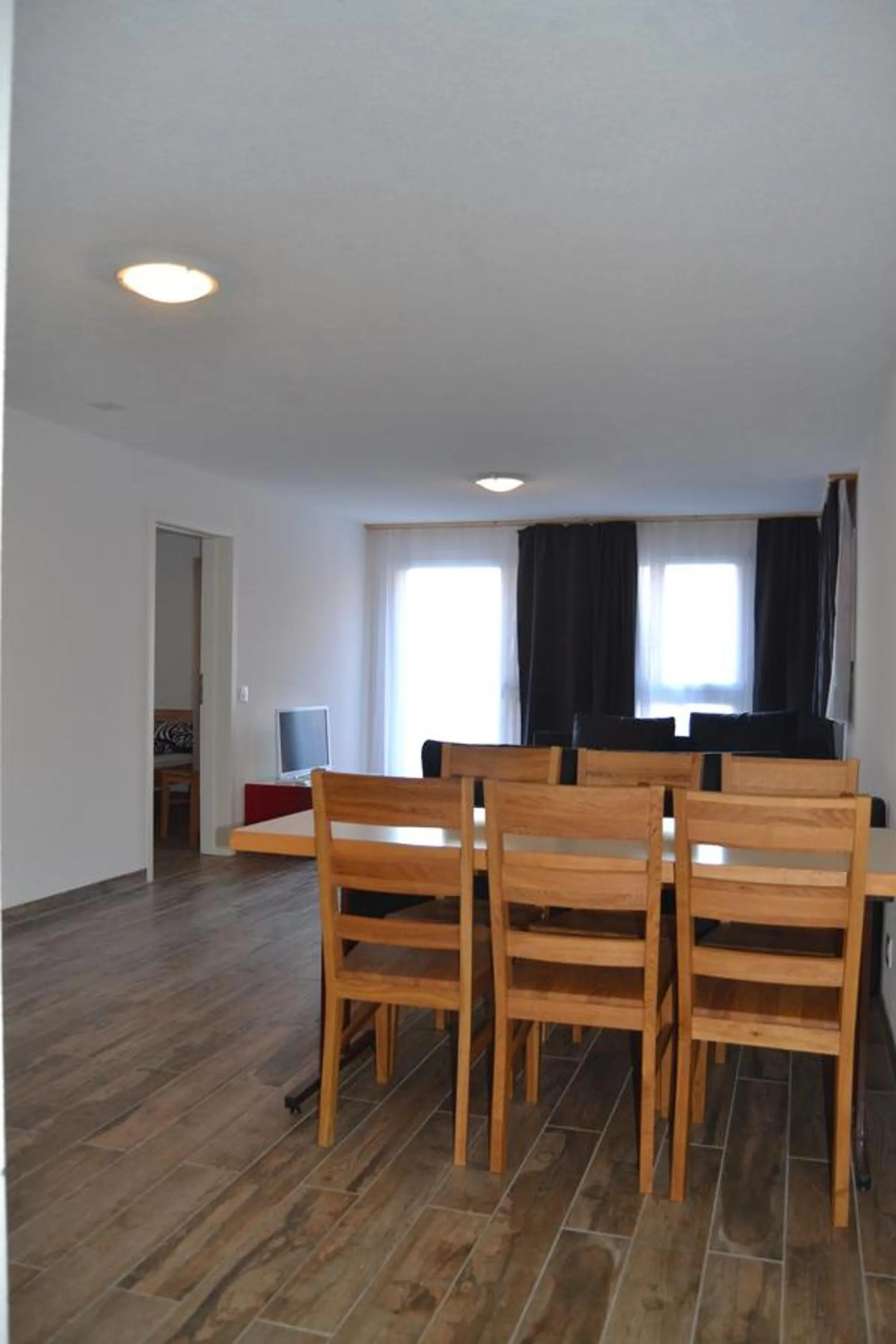 Dining area in Swiss Chalet Holidays Ringgenberg