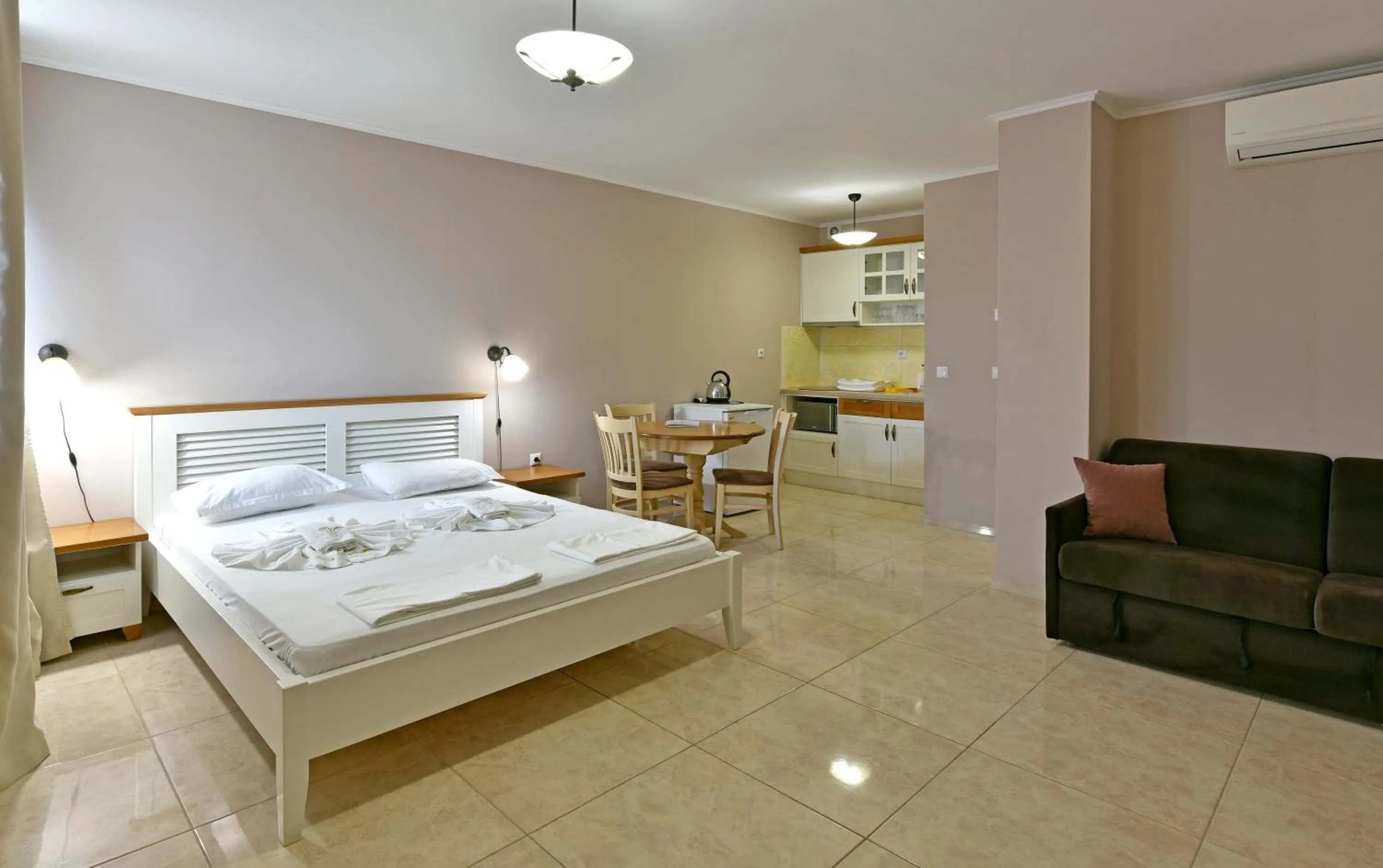 Bed in Sirena Palace Family Hotel