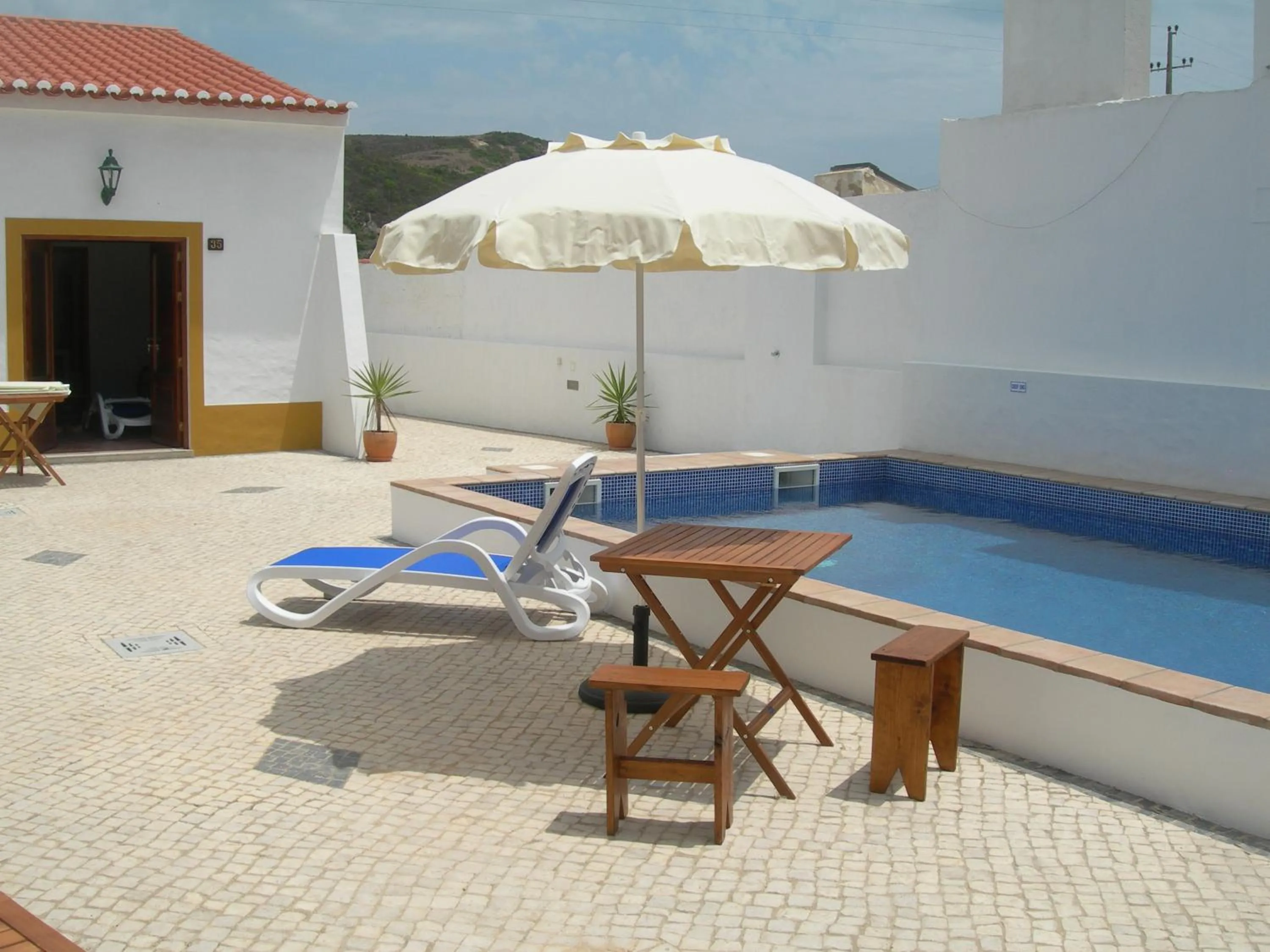 Double or Twin Room with View in Carrapateiramar Guest House