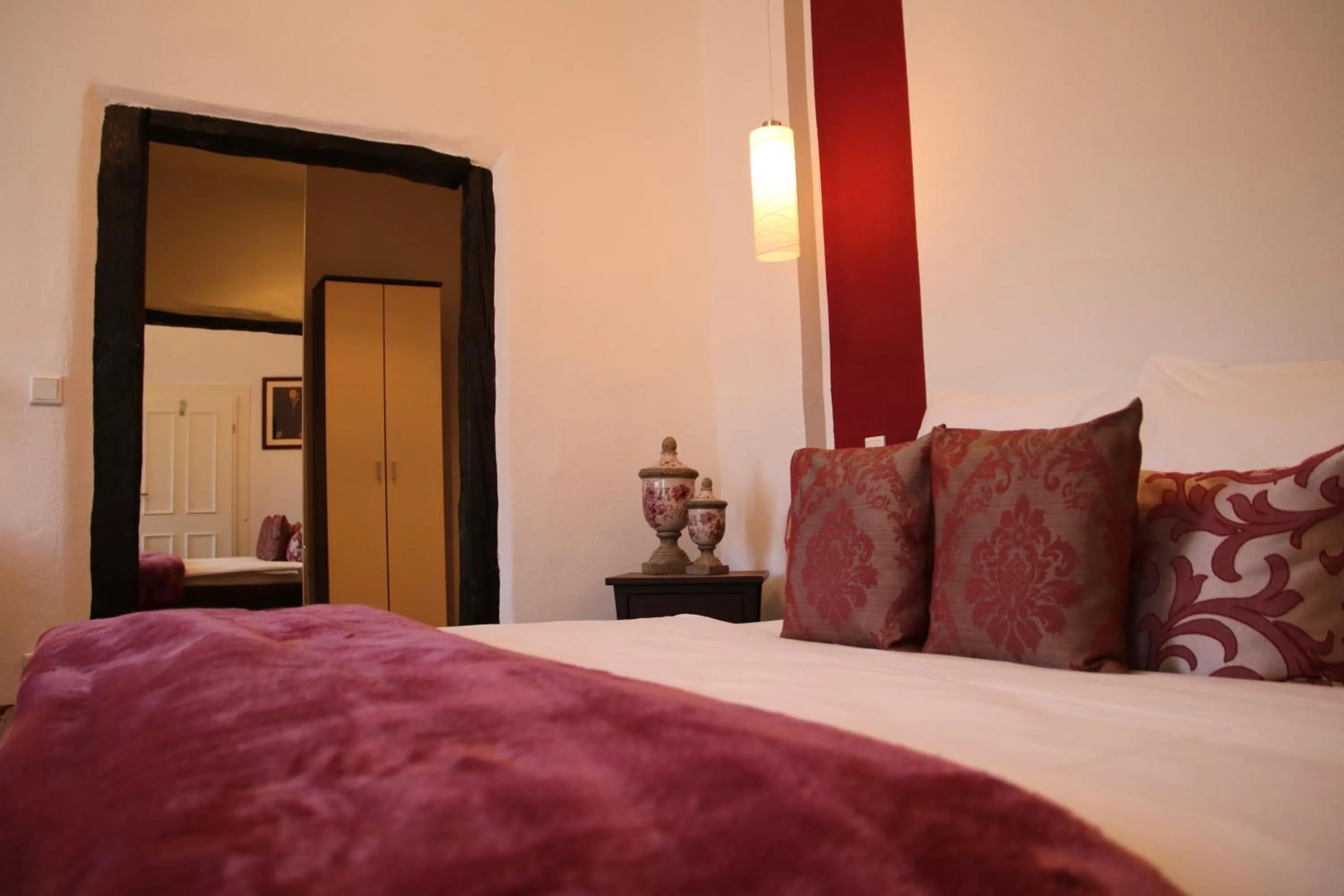 Bed in L'Ostello Altstadthotel