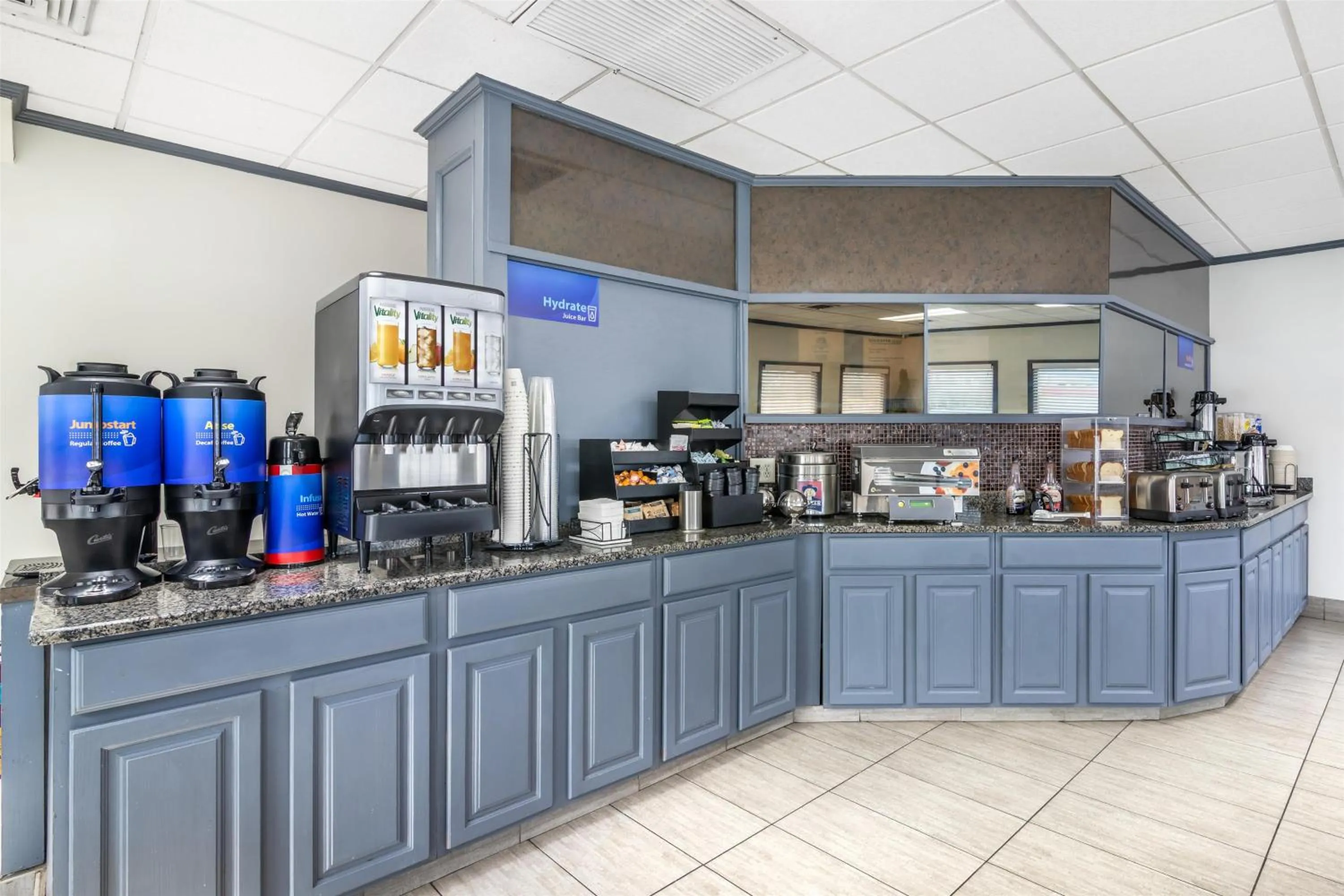 Breakfast in Best Western Central Inn