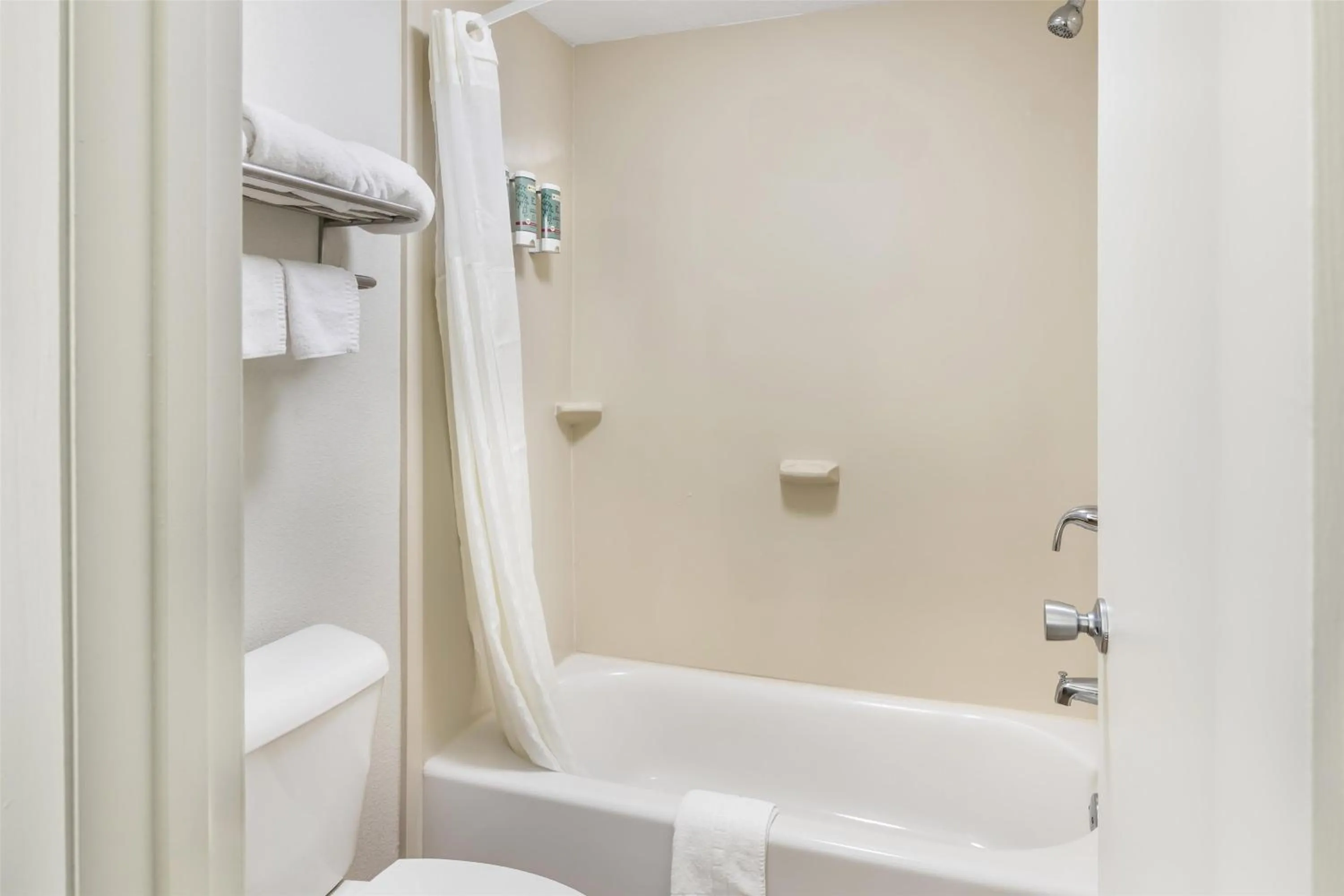 Bathroom in Best Western Central Inn