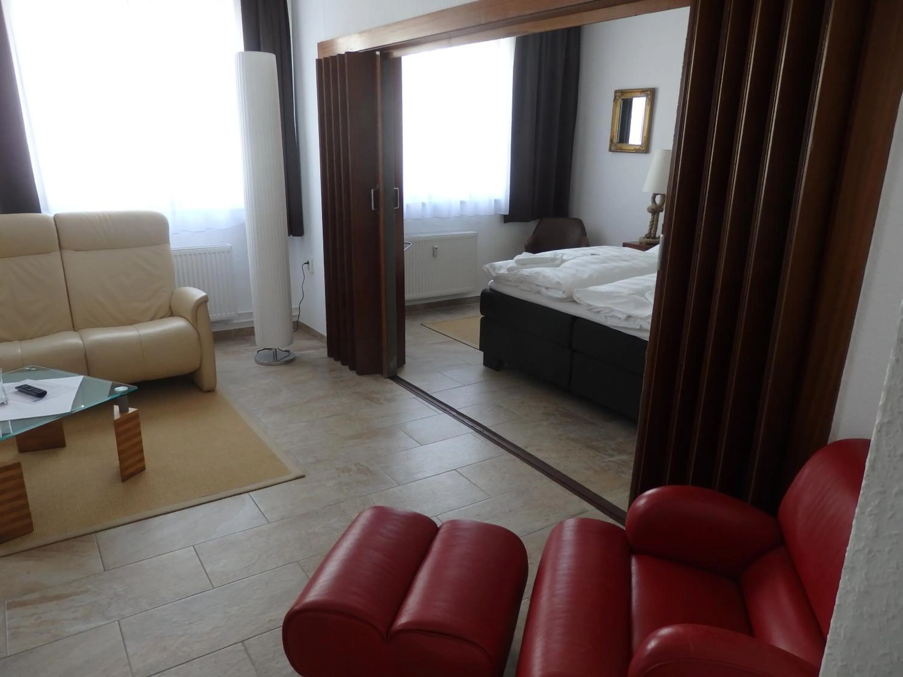 Photo of the whole room, Bed in Zur Saale