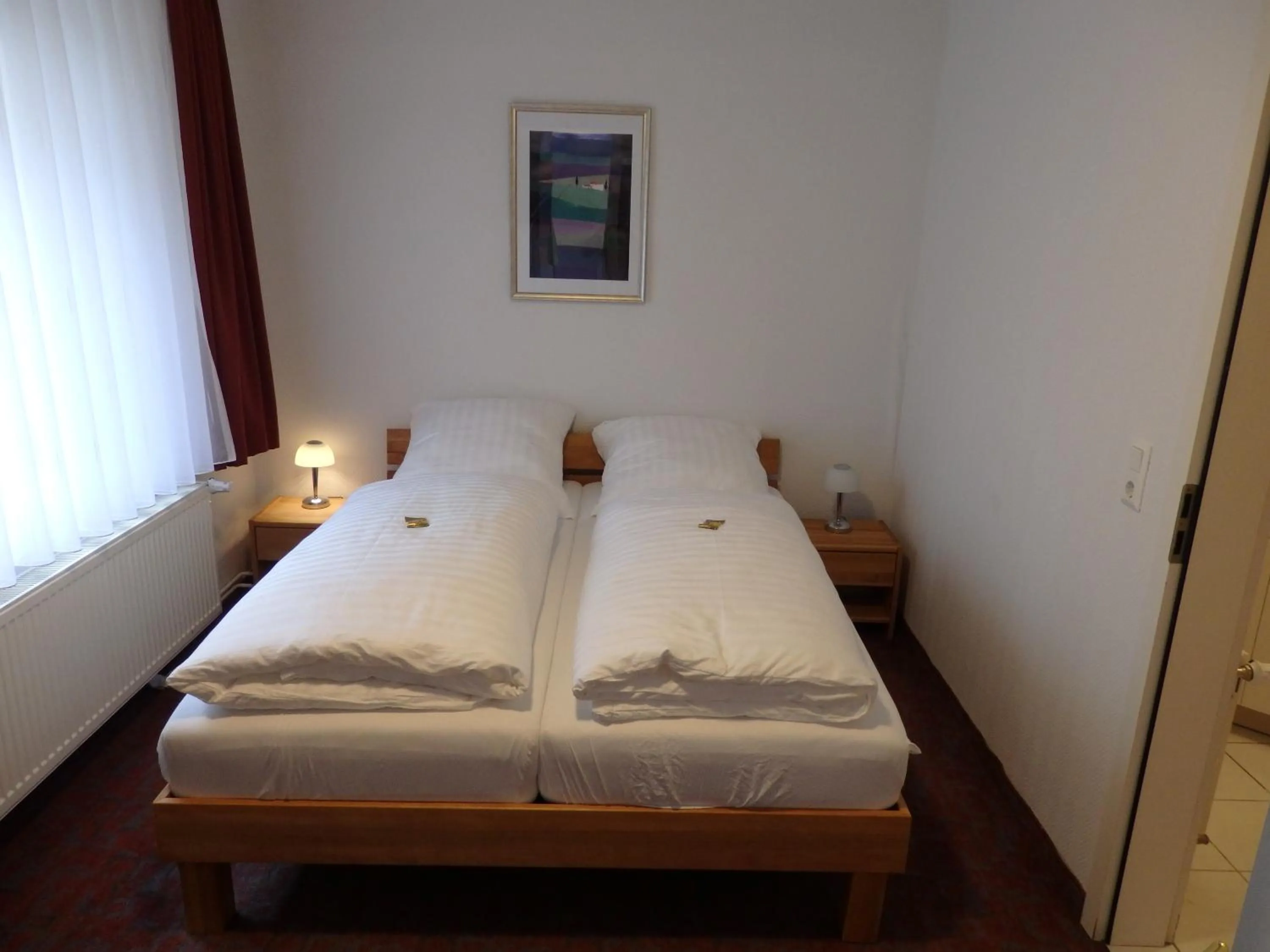Photo of the whole room, Bed in Zur Saale