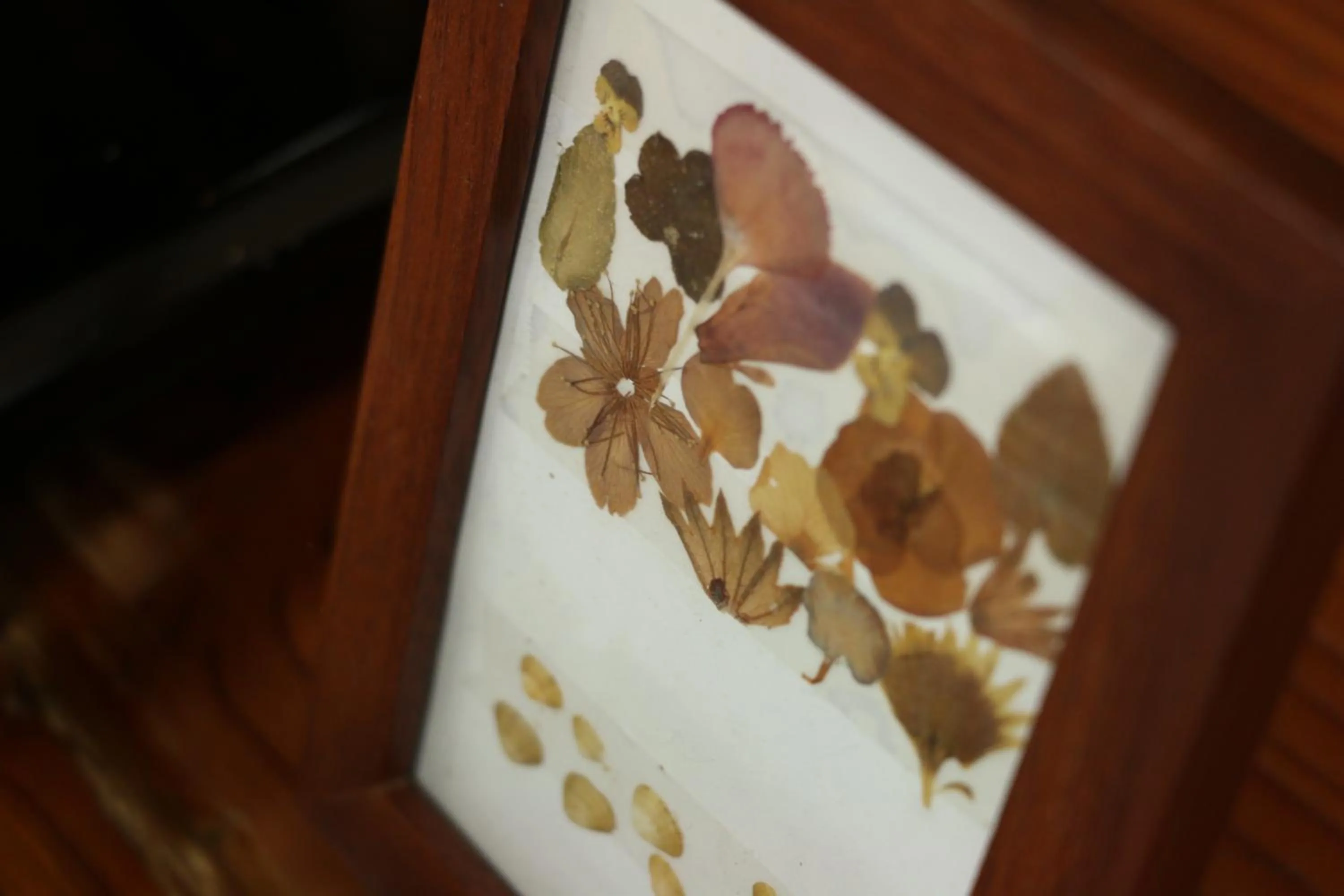 Decorative detail in Sun Flower City Hotel