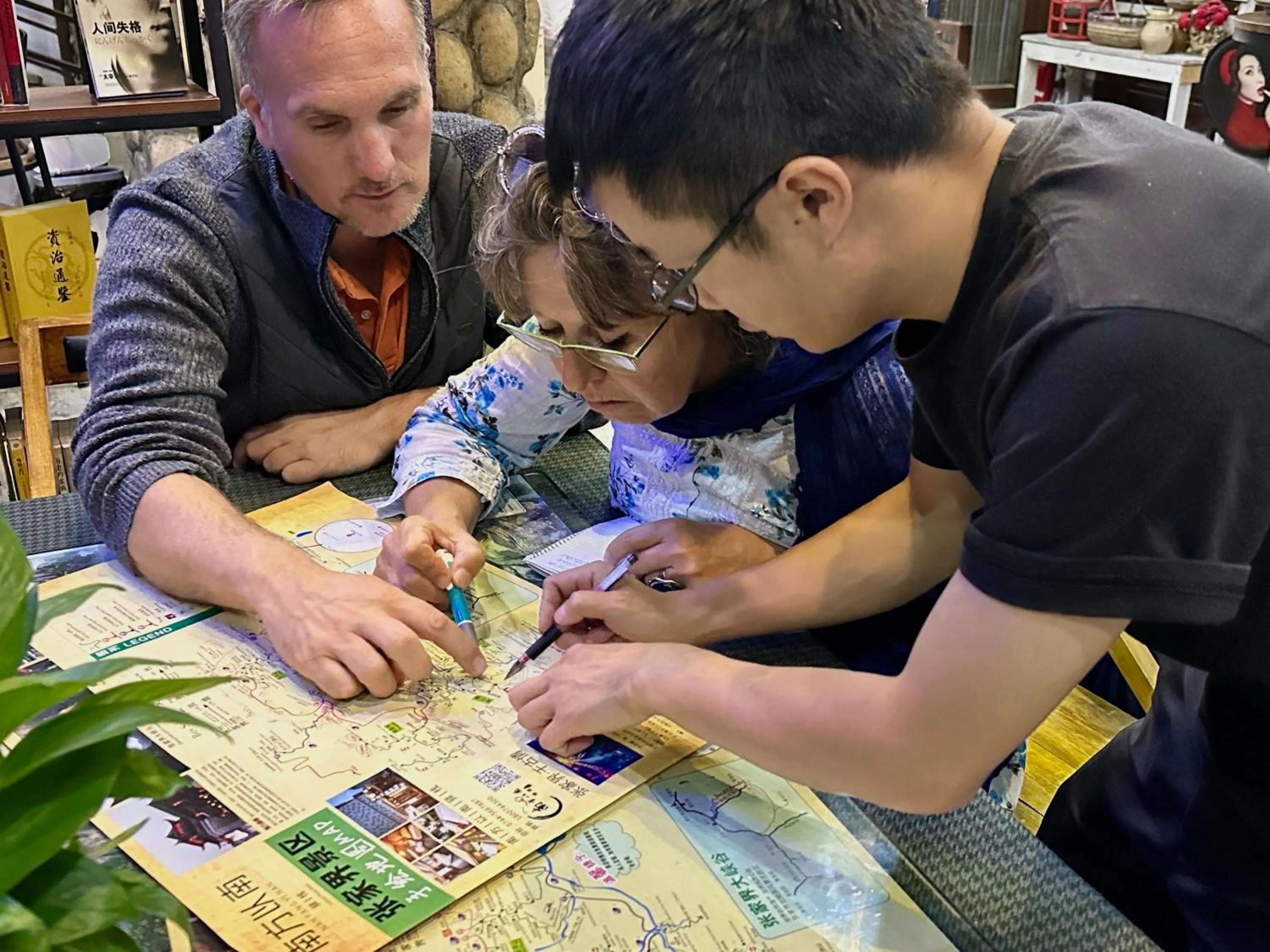 People in Zhangjiajie Nanfang Yinan Hotel