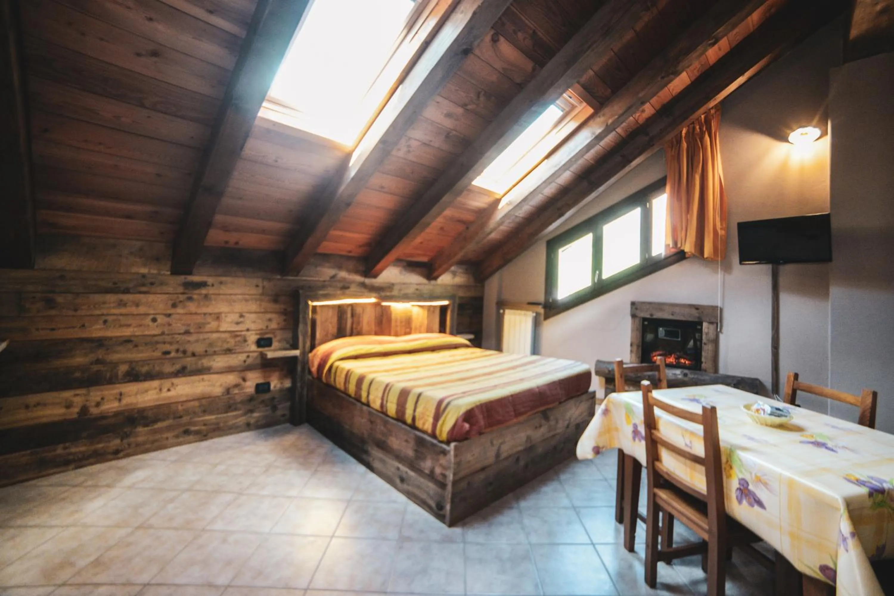Bed in Chalet Della Guida