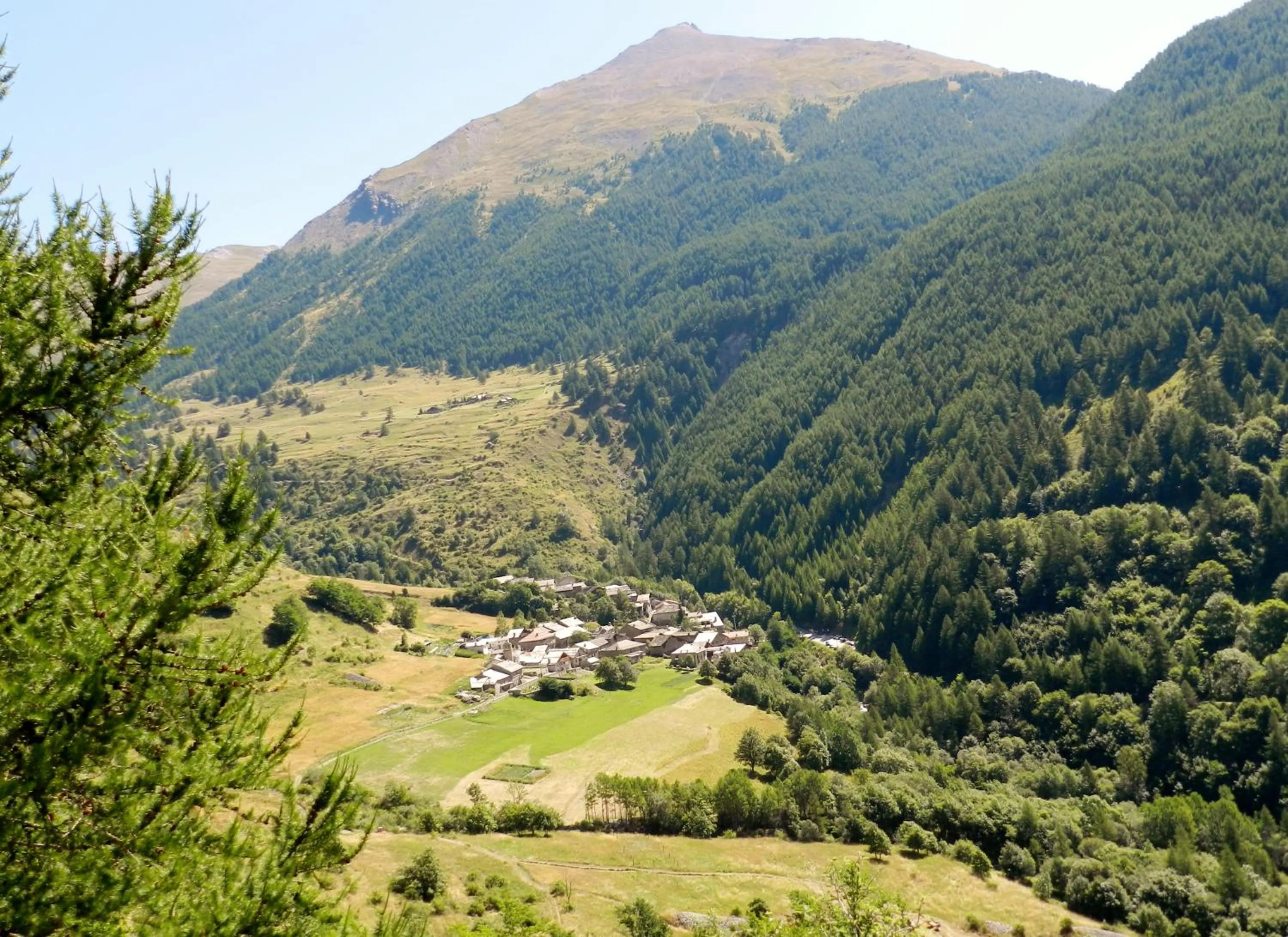 Natural landscape in Chalet Della Guida