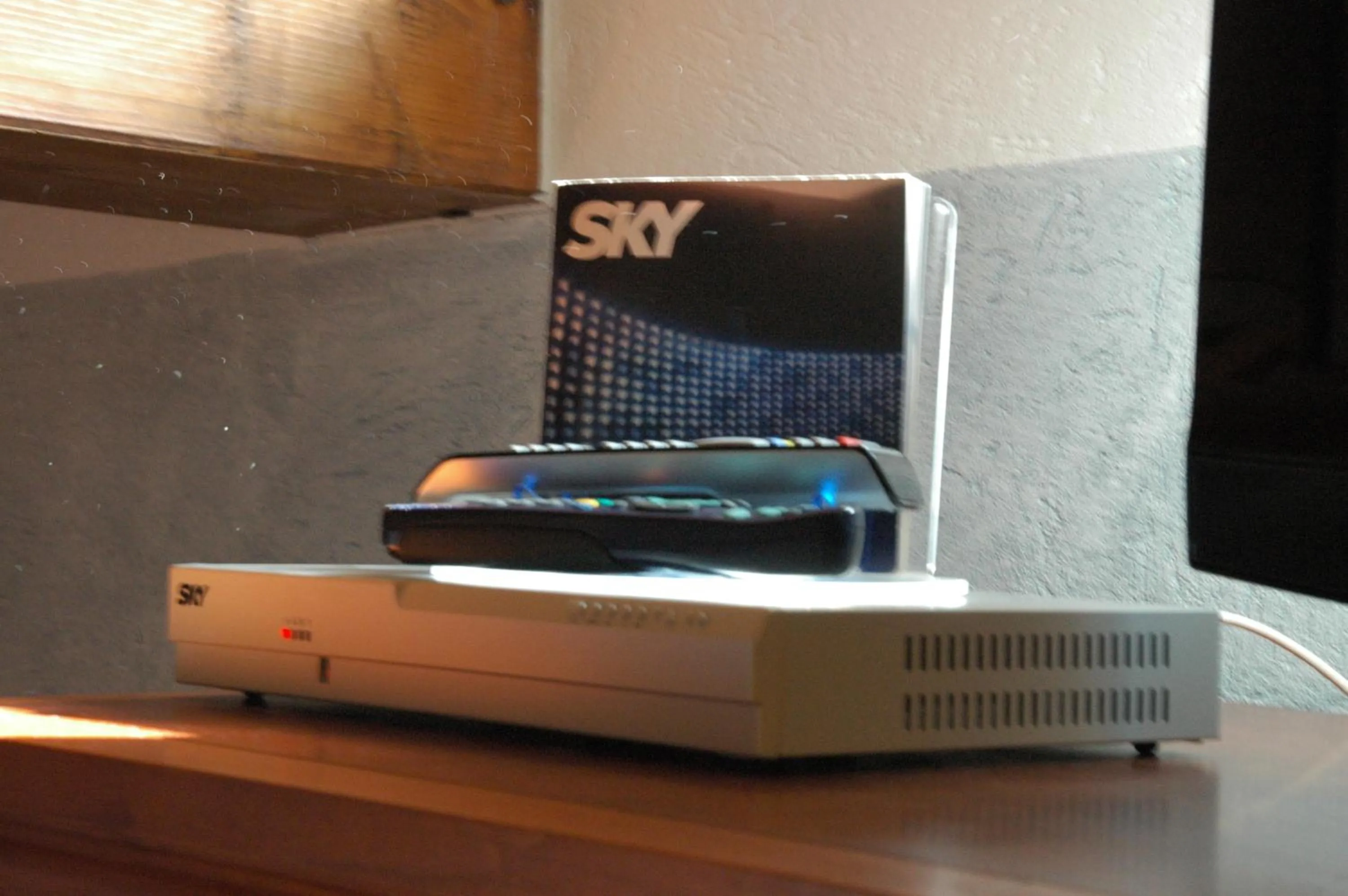 TV and multimedia in Hotel Clari