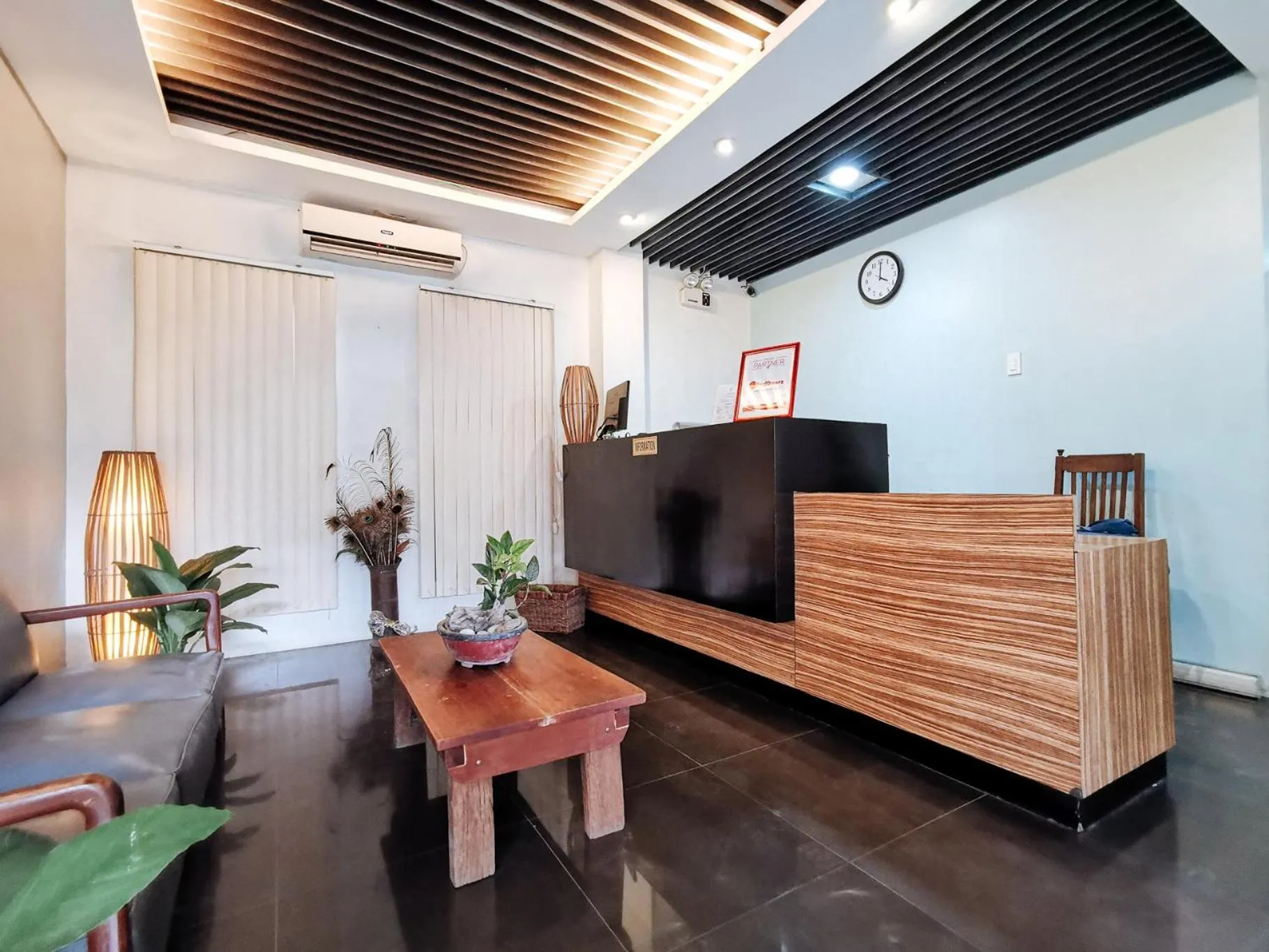 Lobby or reception in RedDoorz near Trade School Gensan