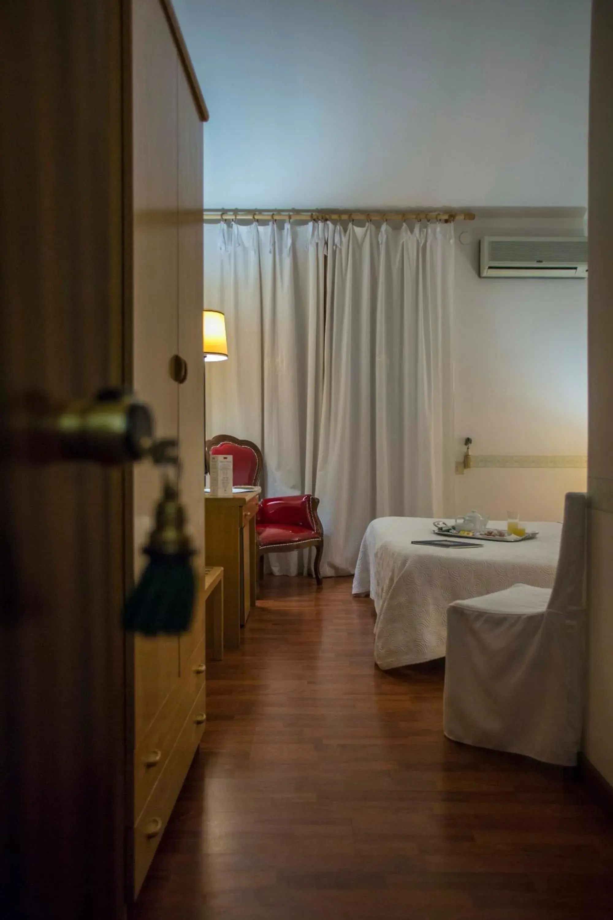 Economy Single Room in Hotel Victoria Maiorino Economy Single Room in Hotel Victoria Maiorino