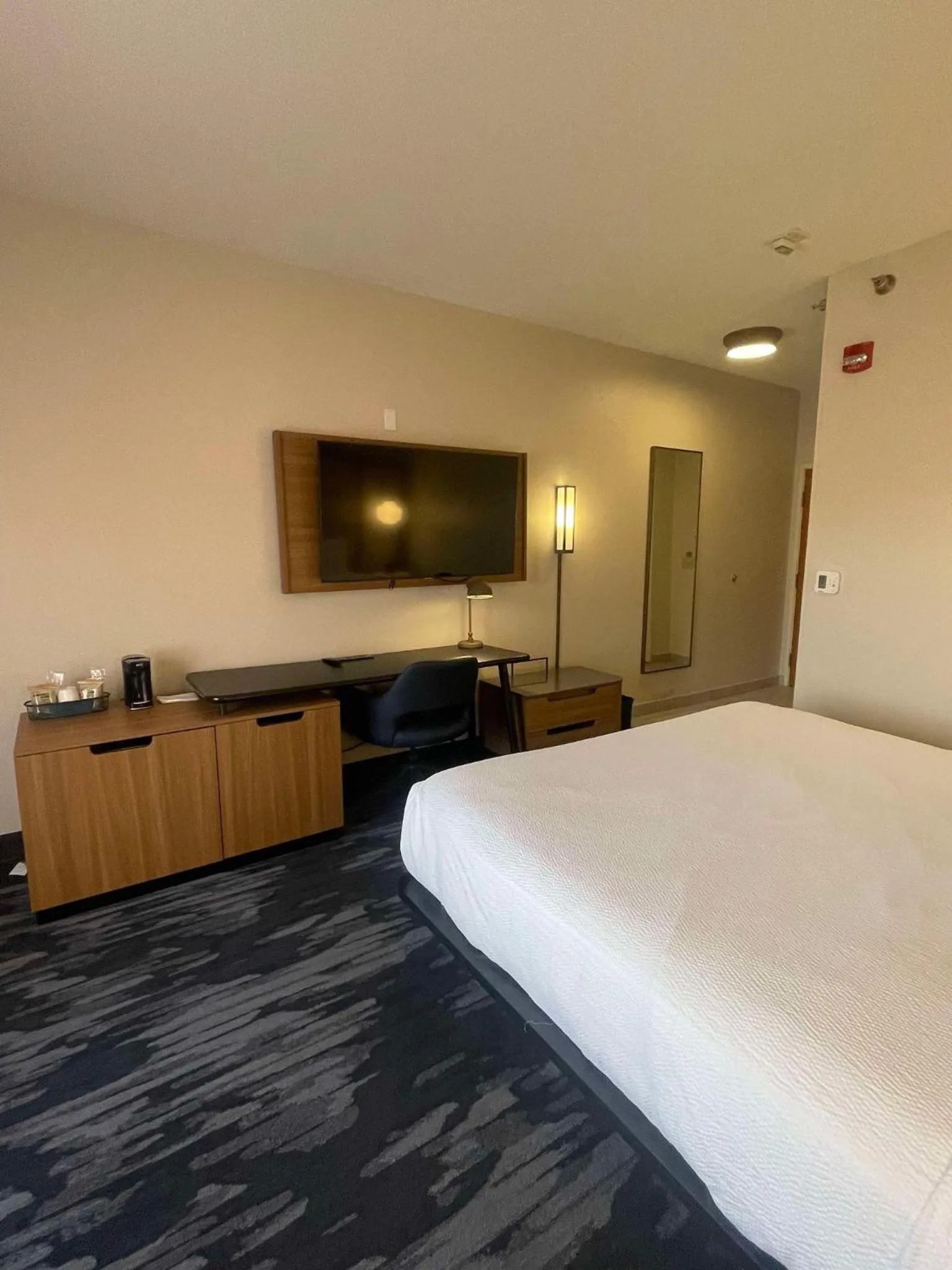 Property building, Bed in Fairfield Inn & Suites Minneapolis St. Paul/Roseville