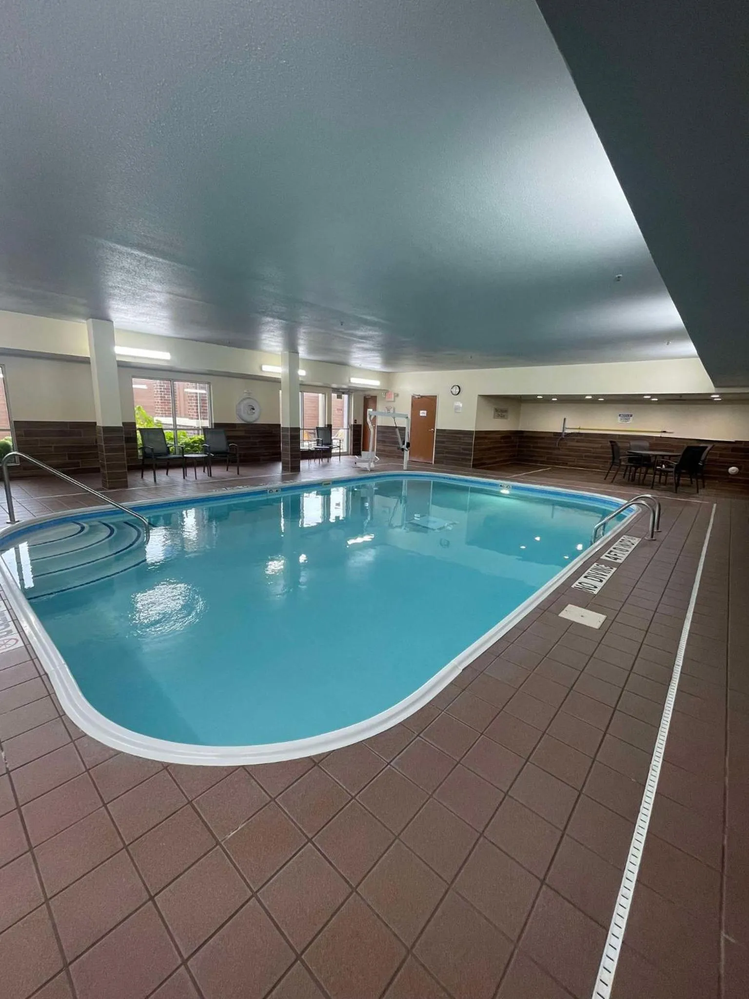 Swimming pool in Fairfield Inn & Suites Minneapolis St. Paul/Roseville