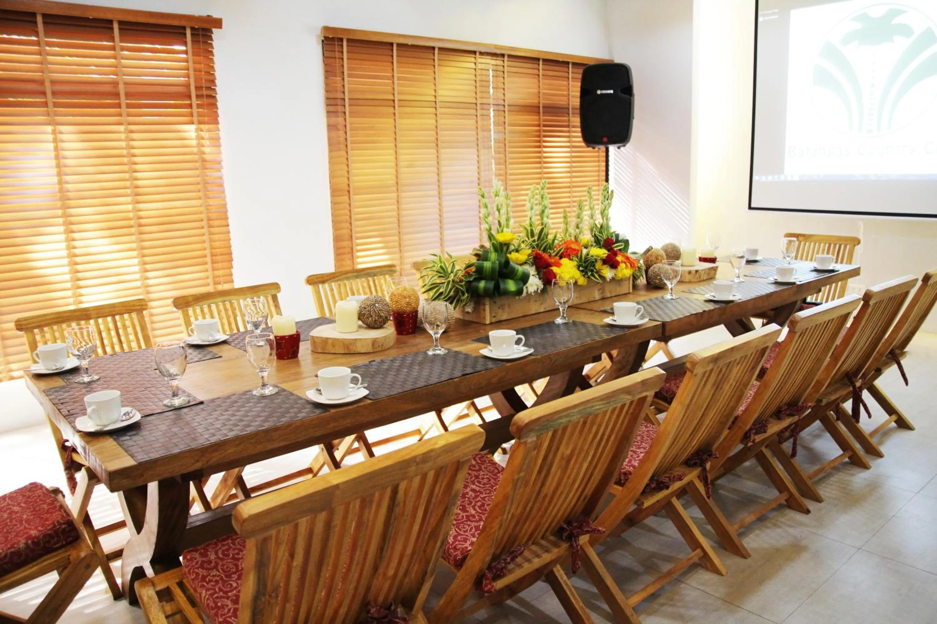 Restaurant/places to eat in Batangas Country Club