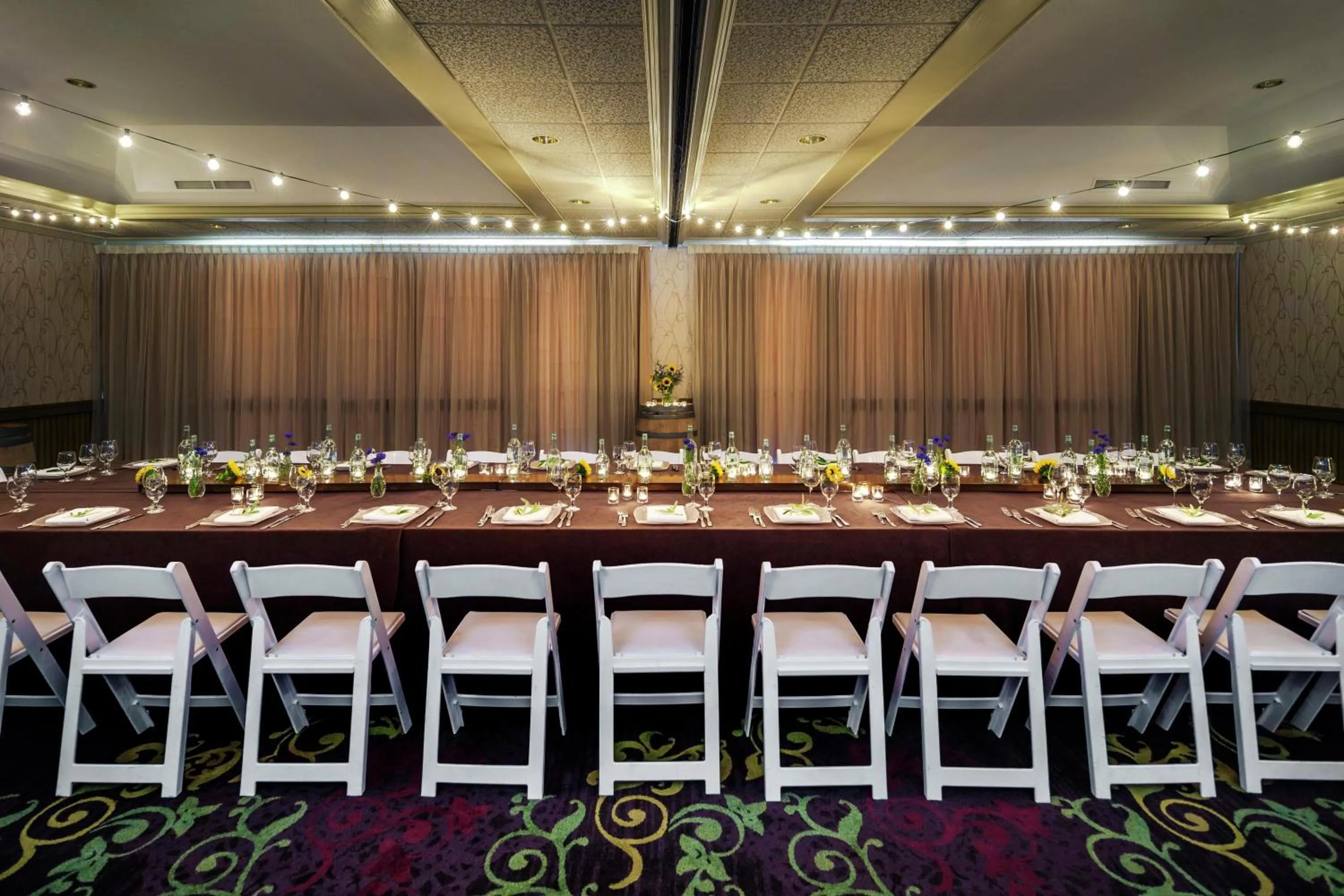 Meeting/conference room in DoubleTree by Hilton Sonoma Wine Country
