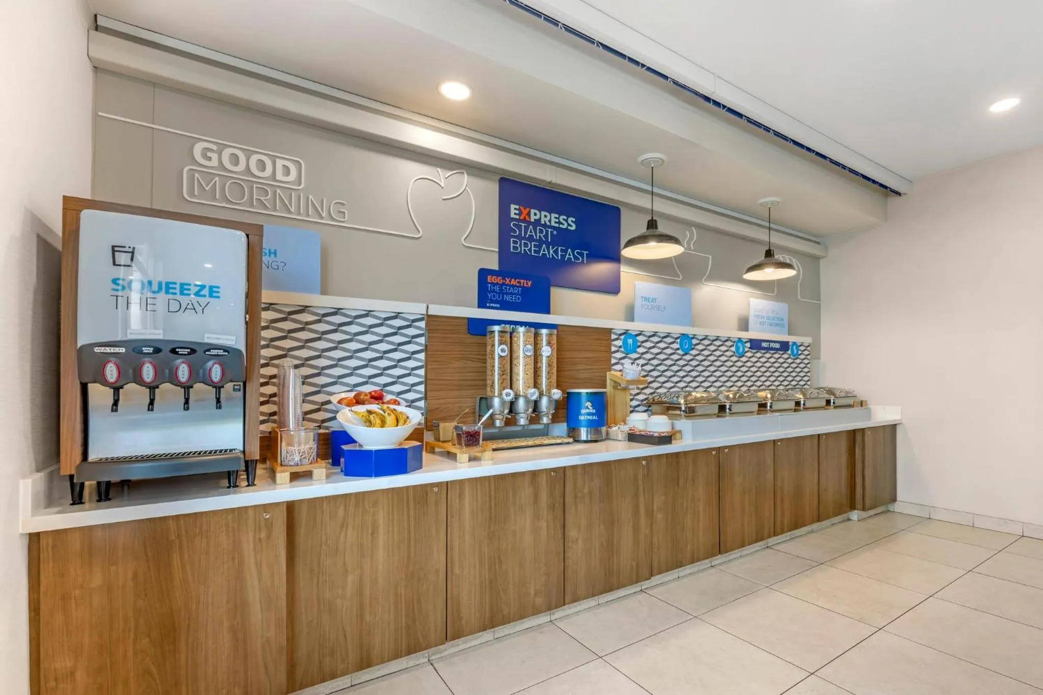 Breakfast in Holiday Inn Express Hotel & Suites Astoria by IHG