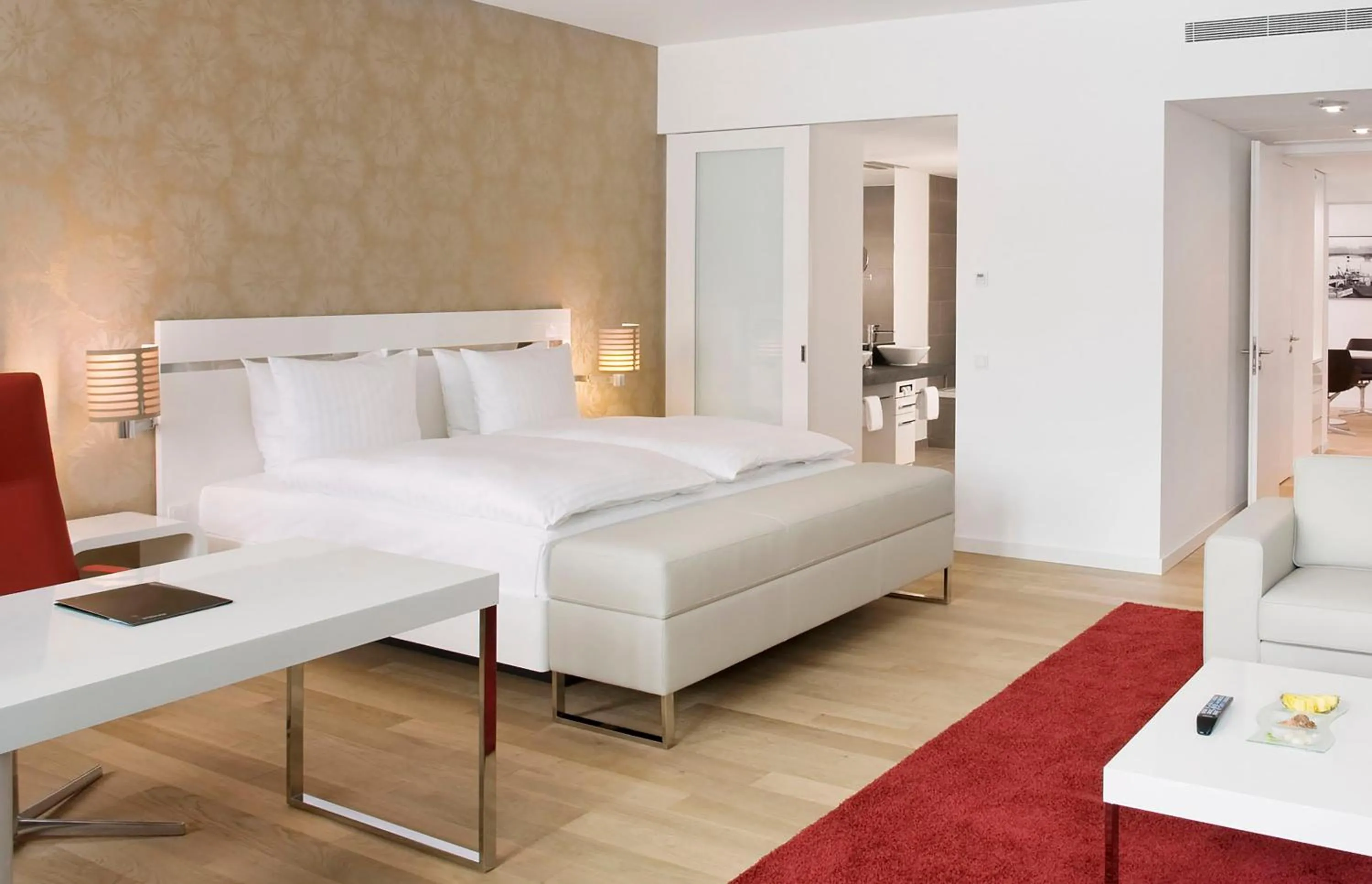 Bed in INNSiDE by Meliá Dresden