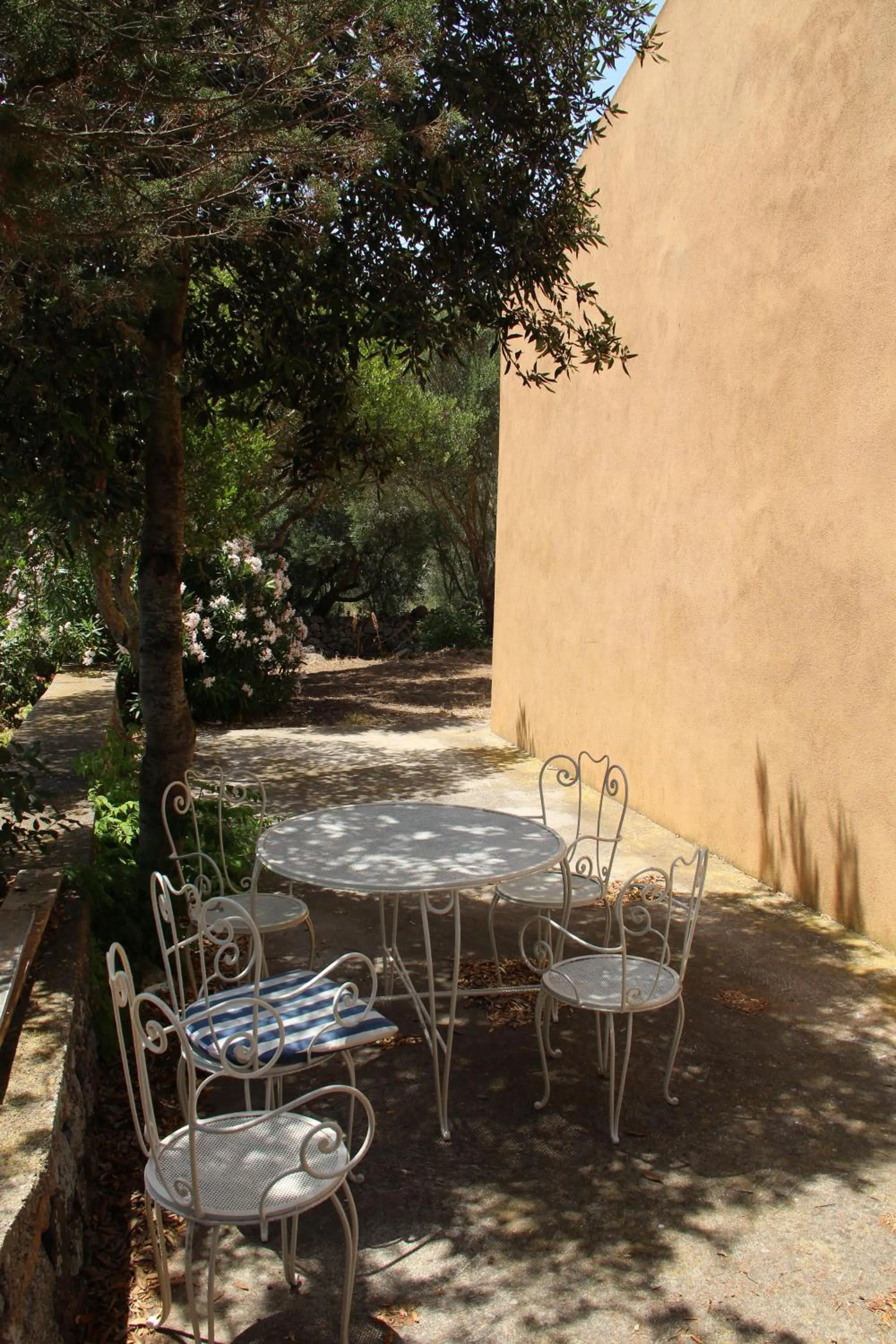 Property building in Le 25 Tartarughe