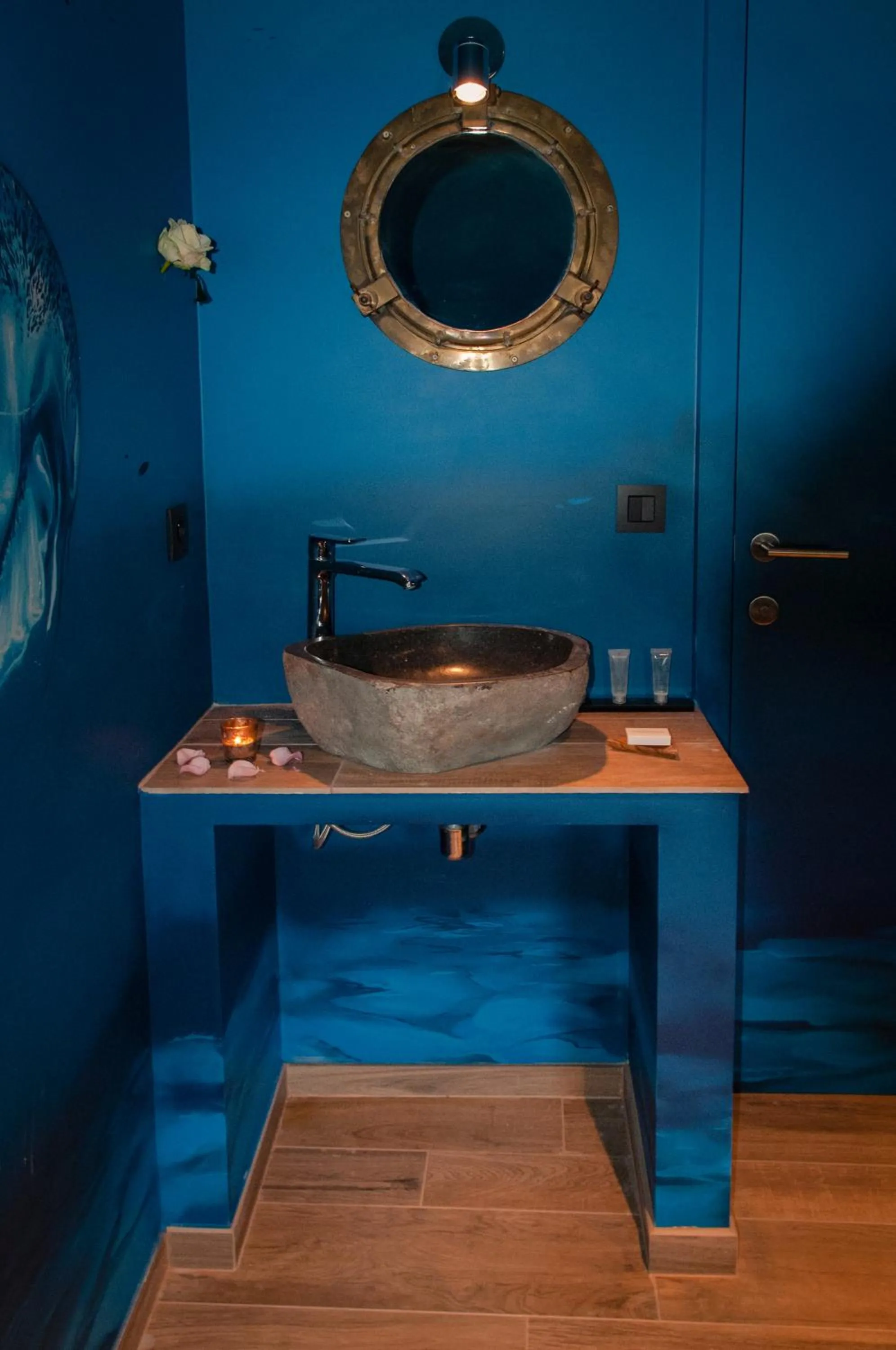 Bathroom in River Lodge Hotel Insolite