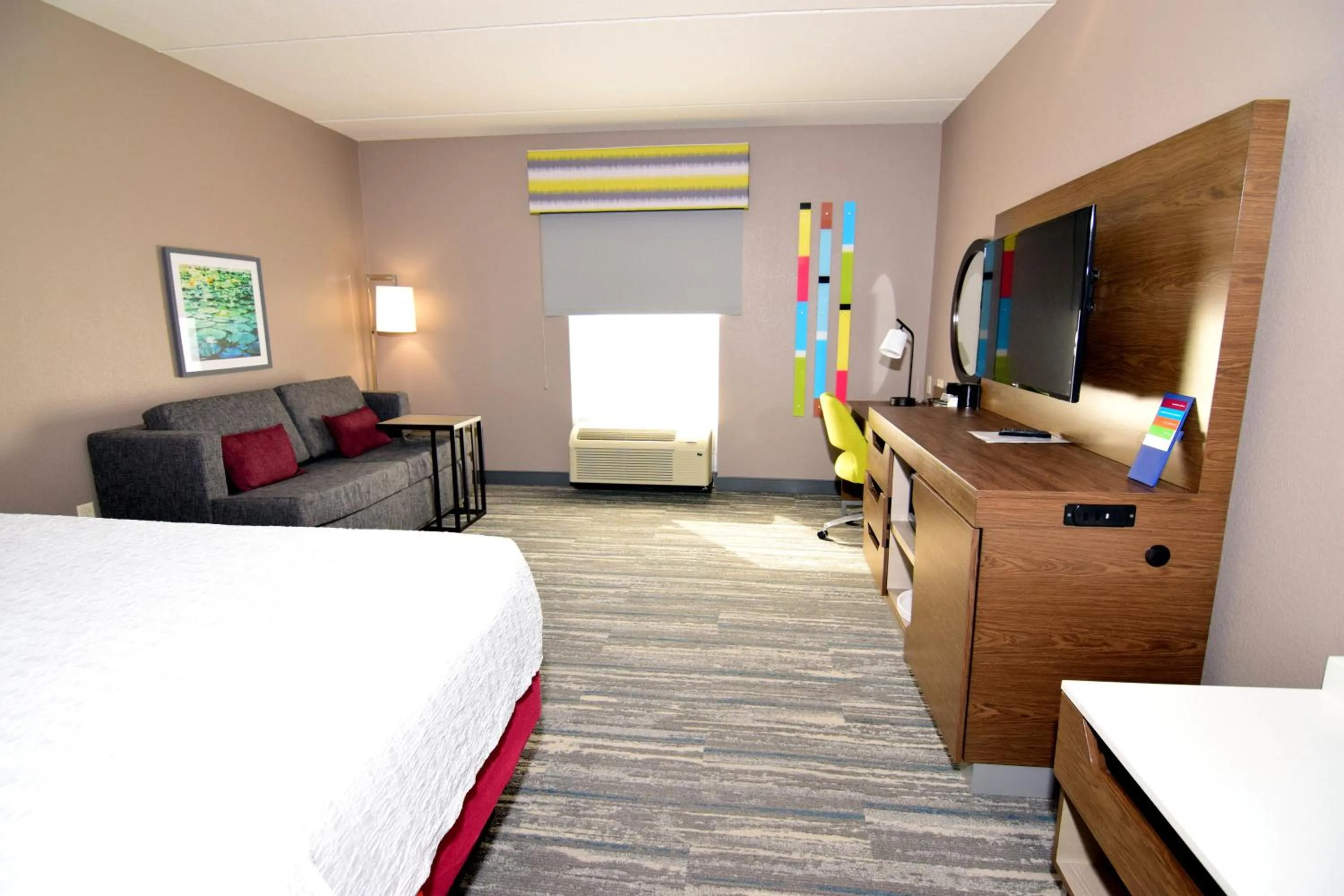TV and multimedia, Bed in Hampton Inn Leesburg Tavares