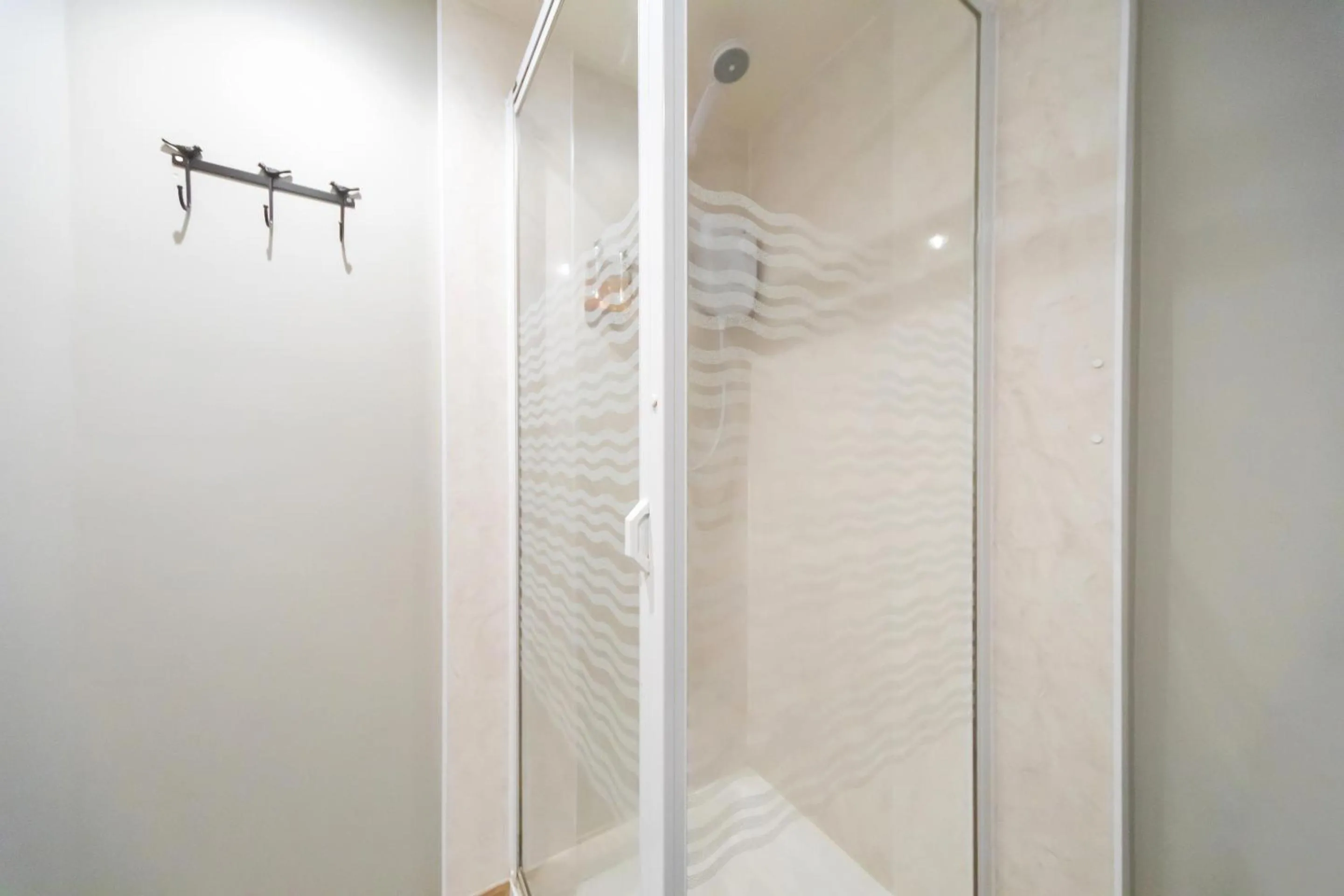 Bathroom in The Harnser, Cley