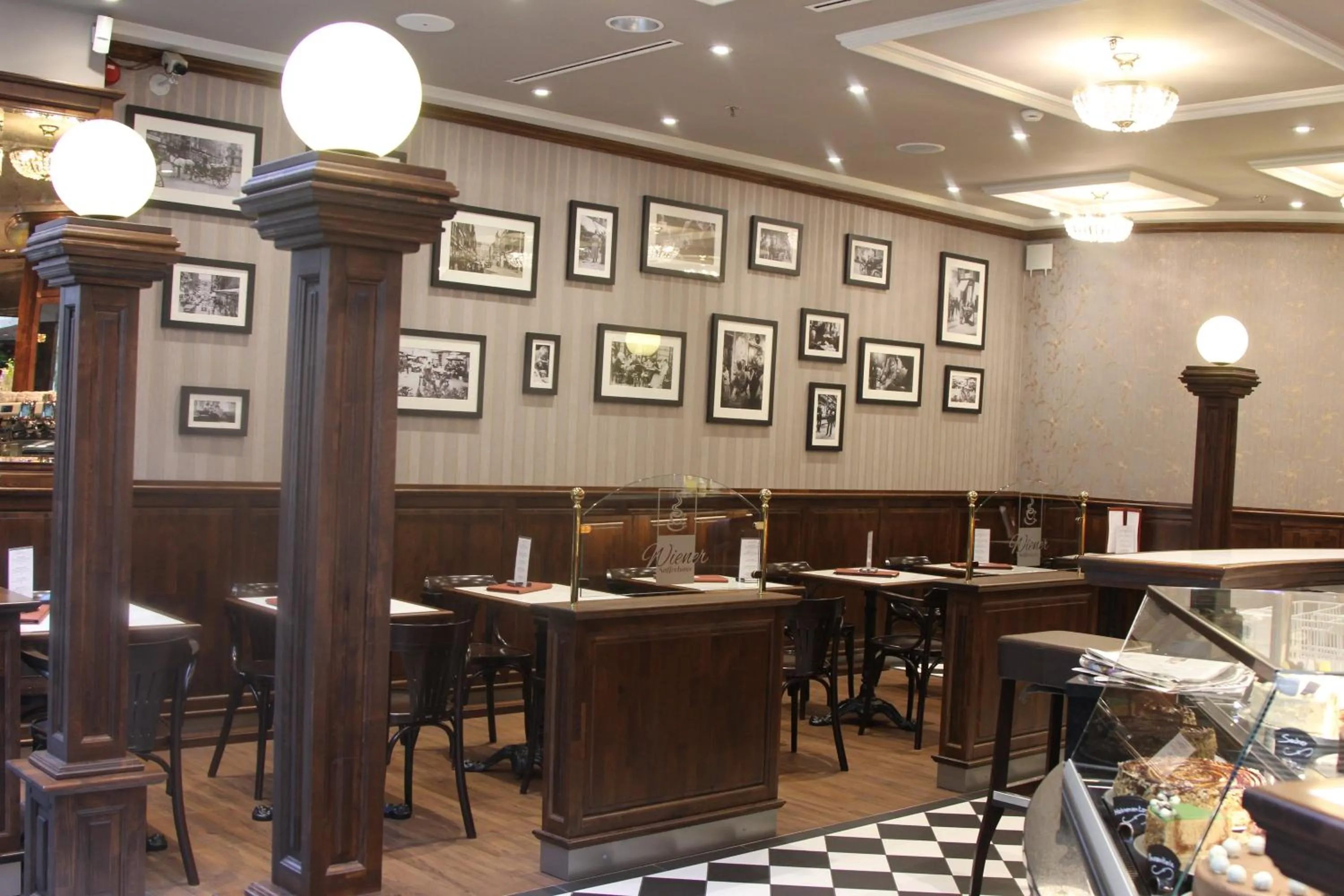 Restaurant/places to eat in Hotel Wemperhardt