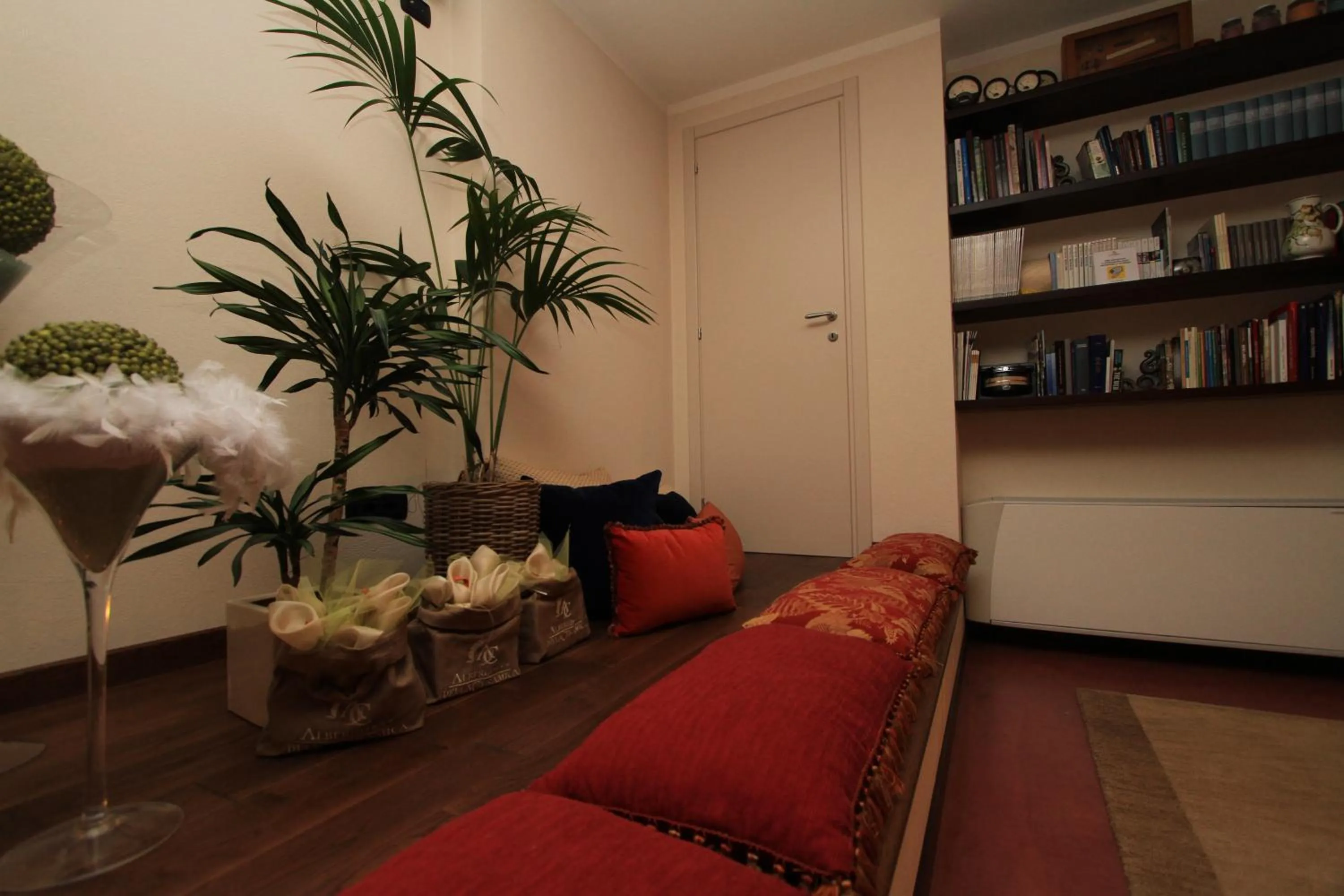 Communal lounge/ TV room in Albergo della Ceramica