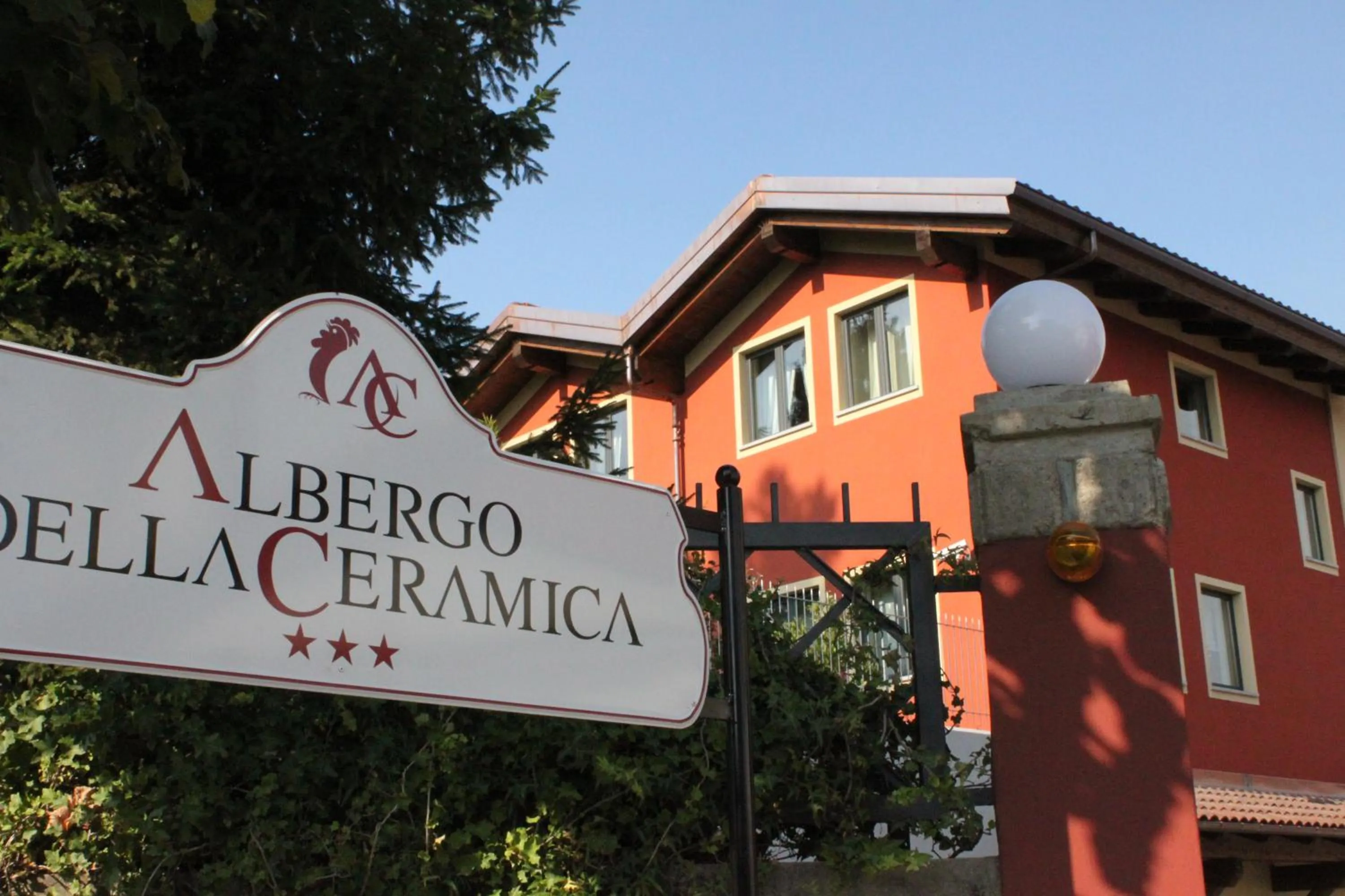 Property building in Albergo della Ceramica