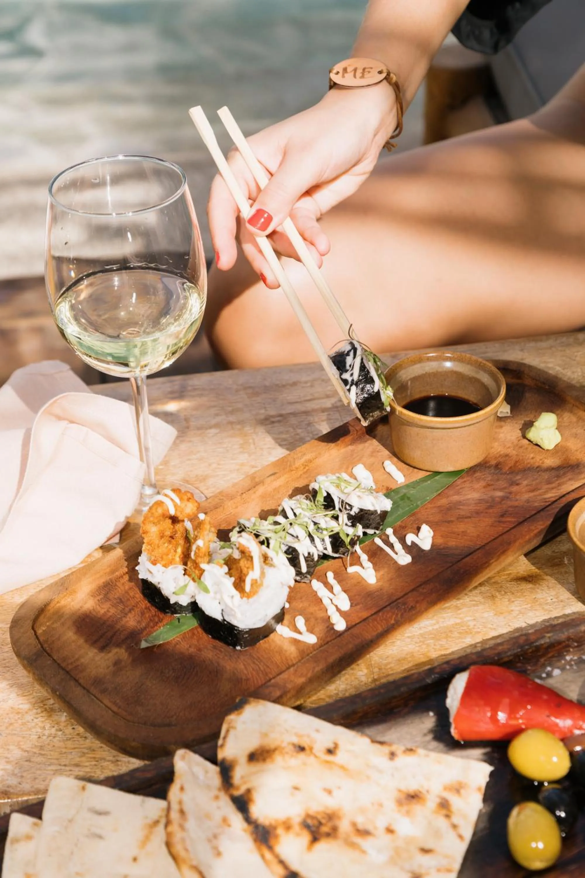 People in ME Cabo by Meliá