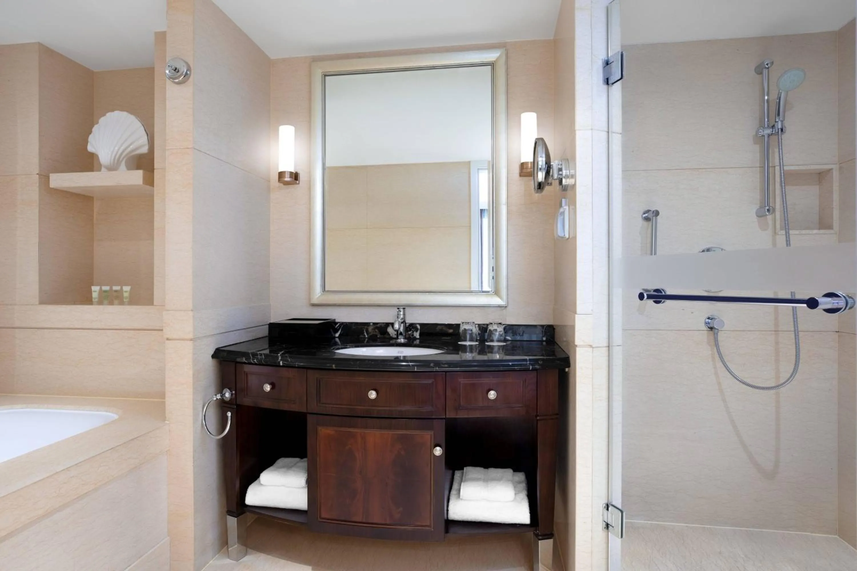 Bathroom in Courtyard by Marriott Shanghai Fengxian