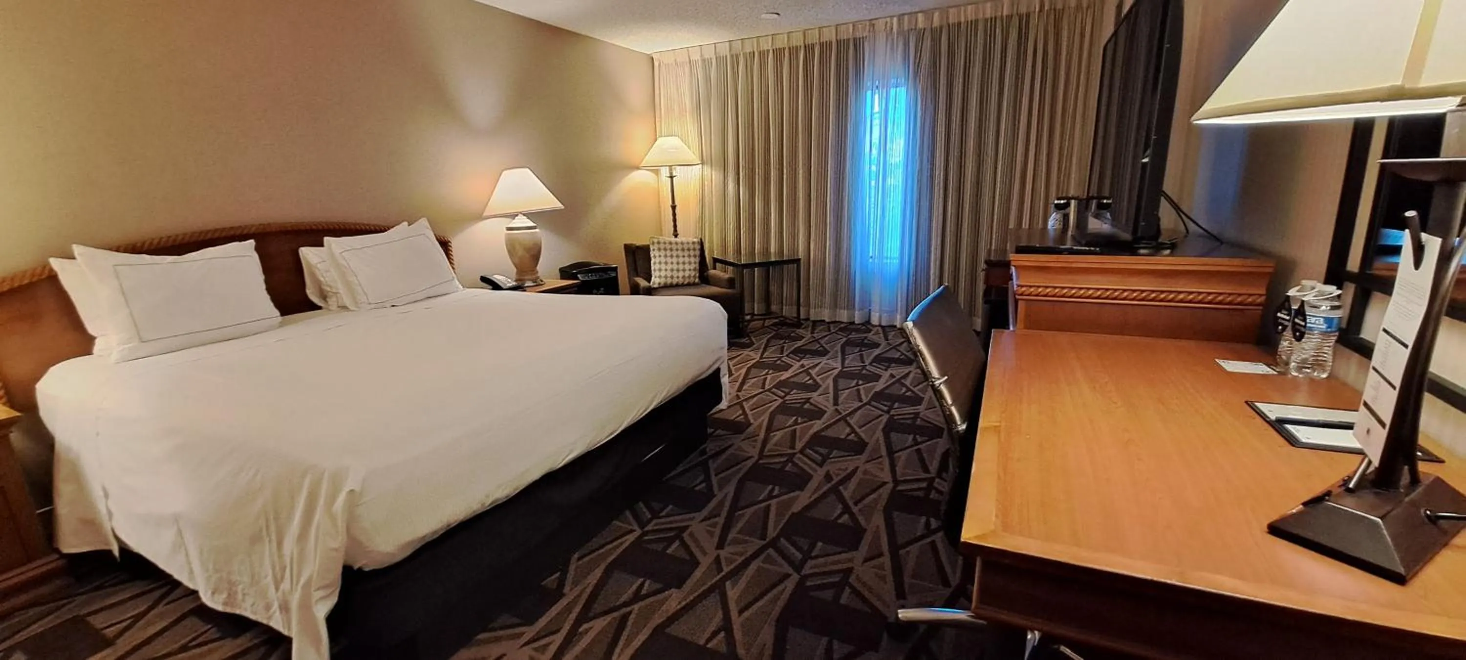 Bedroom, Bed in DoubleTree by Hilton Durango